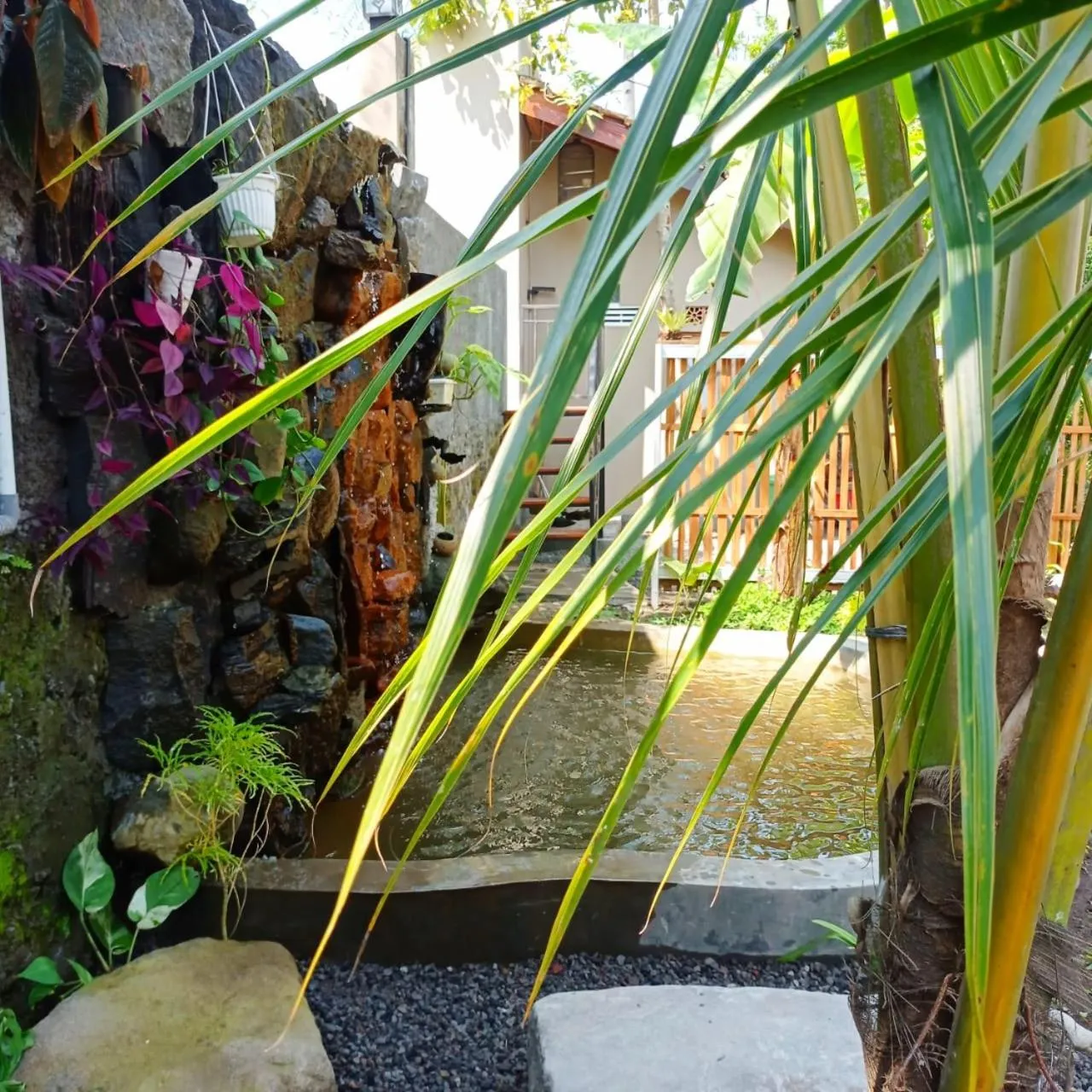 Angler Homestay & Joglo