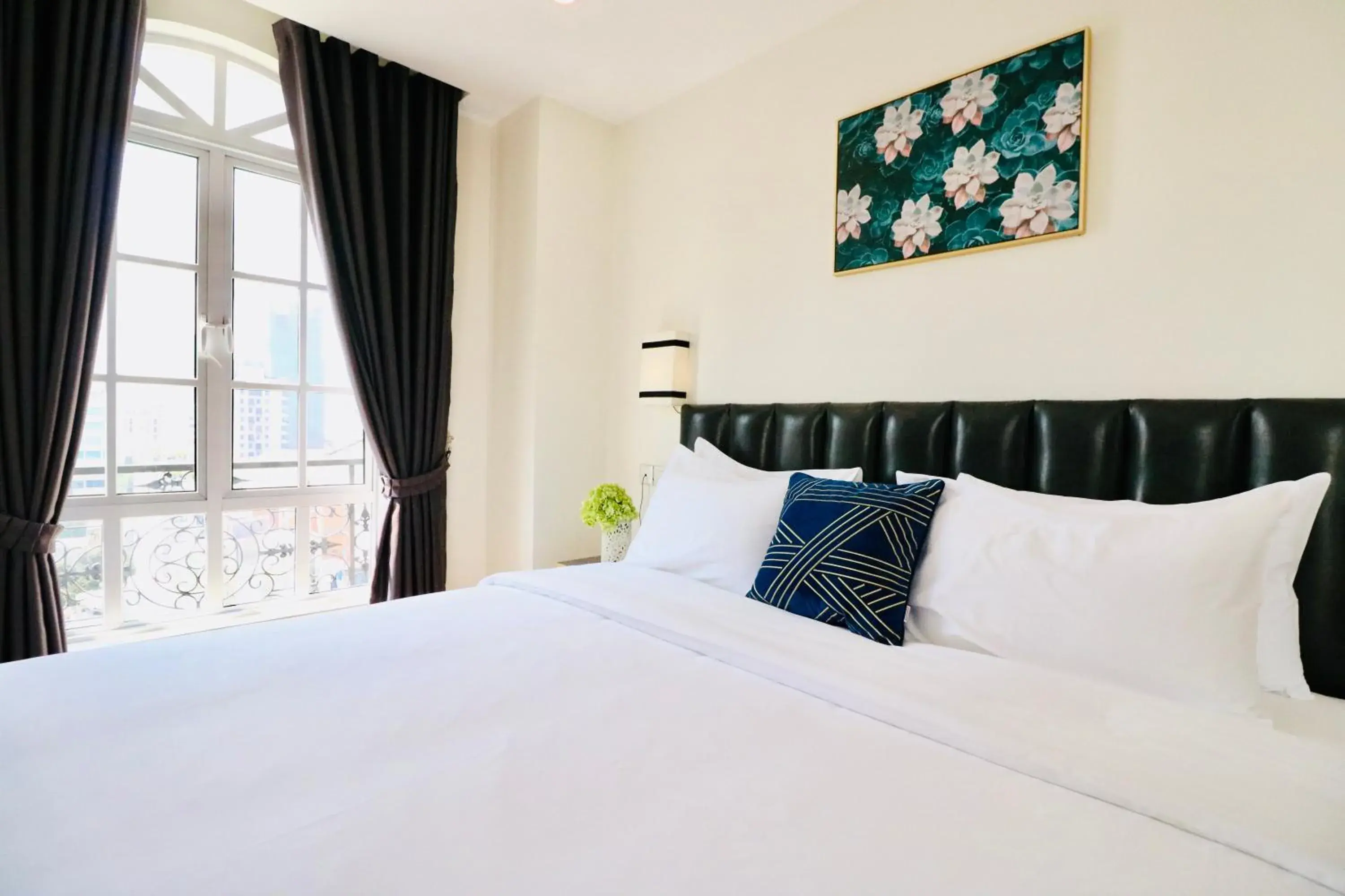 Luxury Suite in Mettavary Hotel Luxury Suite in Mettavary Hotel