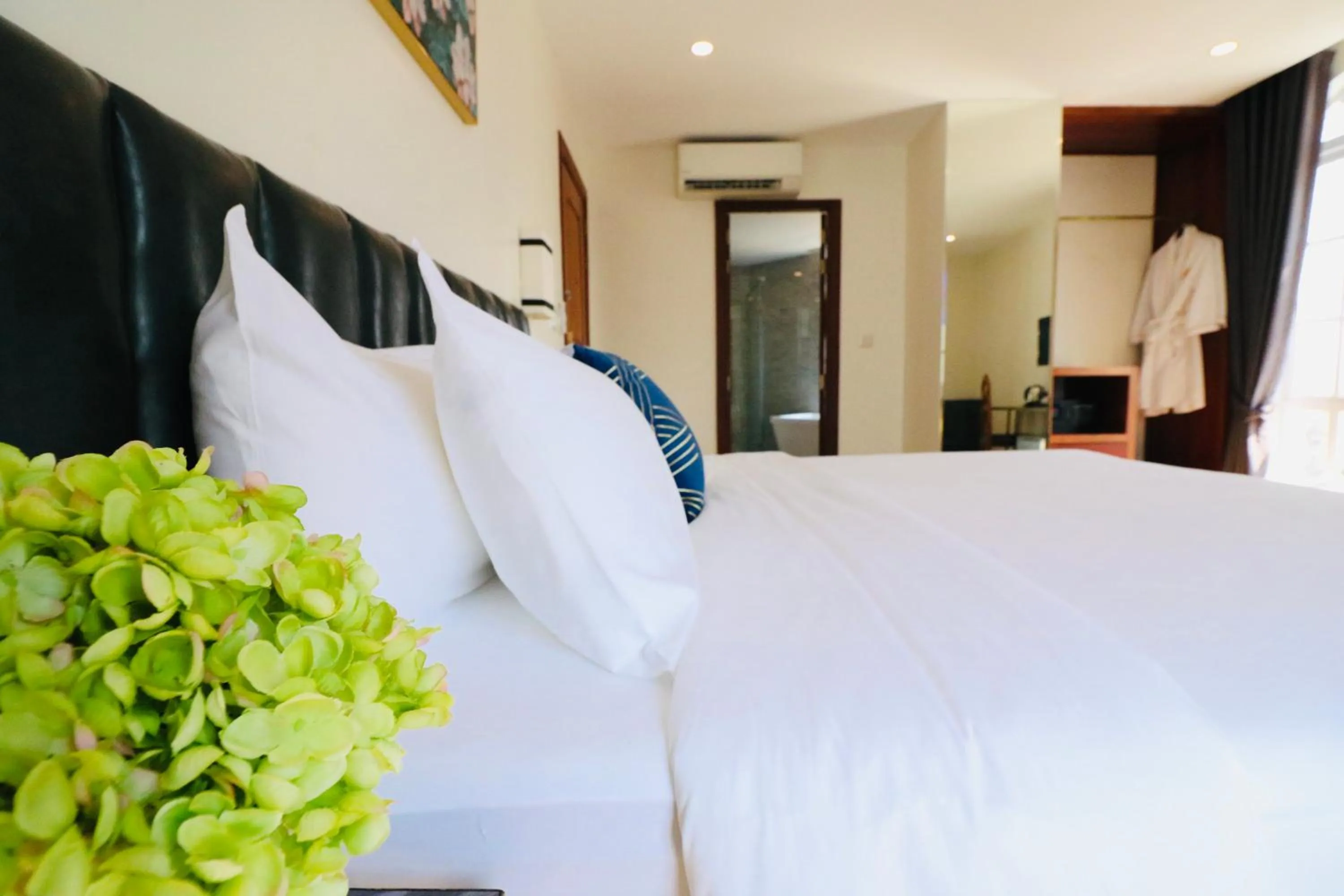 Bed in Mettavary Hotel