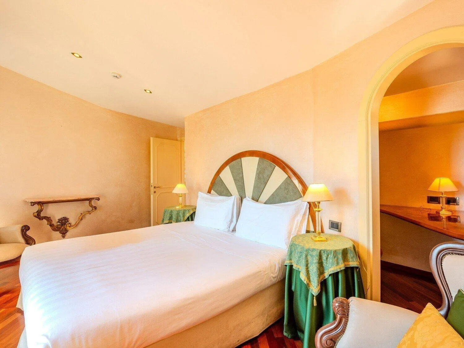 Photo of the whole room, Bed in B&B Hotel Firenze Pitti Palace al Ponte Vecchio