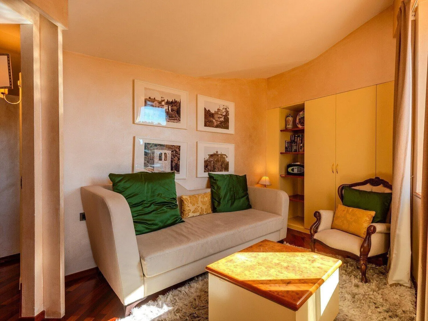 Photo of the whole room in B&B Hotel Firenze Pitti Palace al Ponte Vecchio