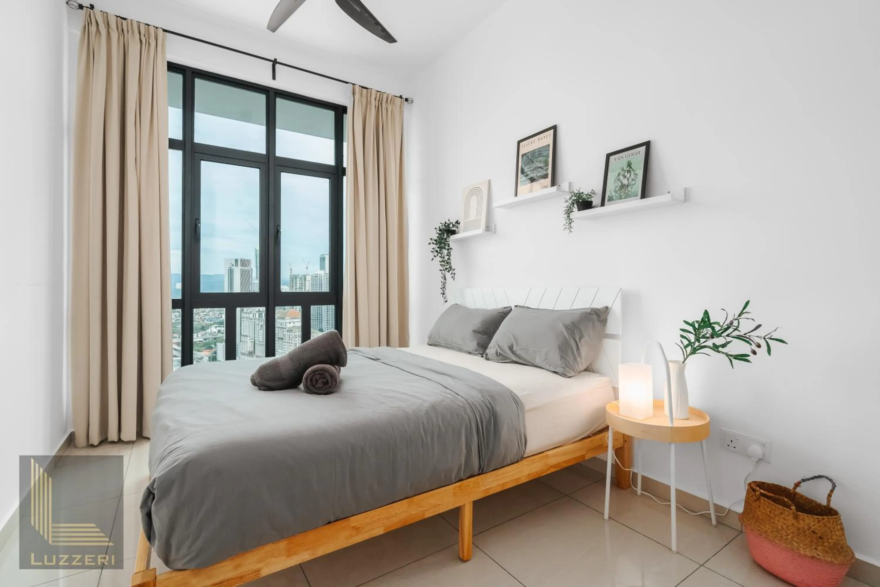 Bed in Legasi Kampung Baru Guesthouse