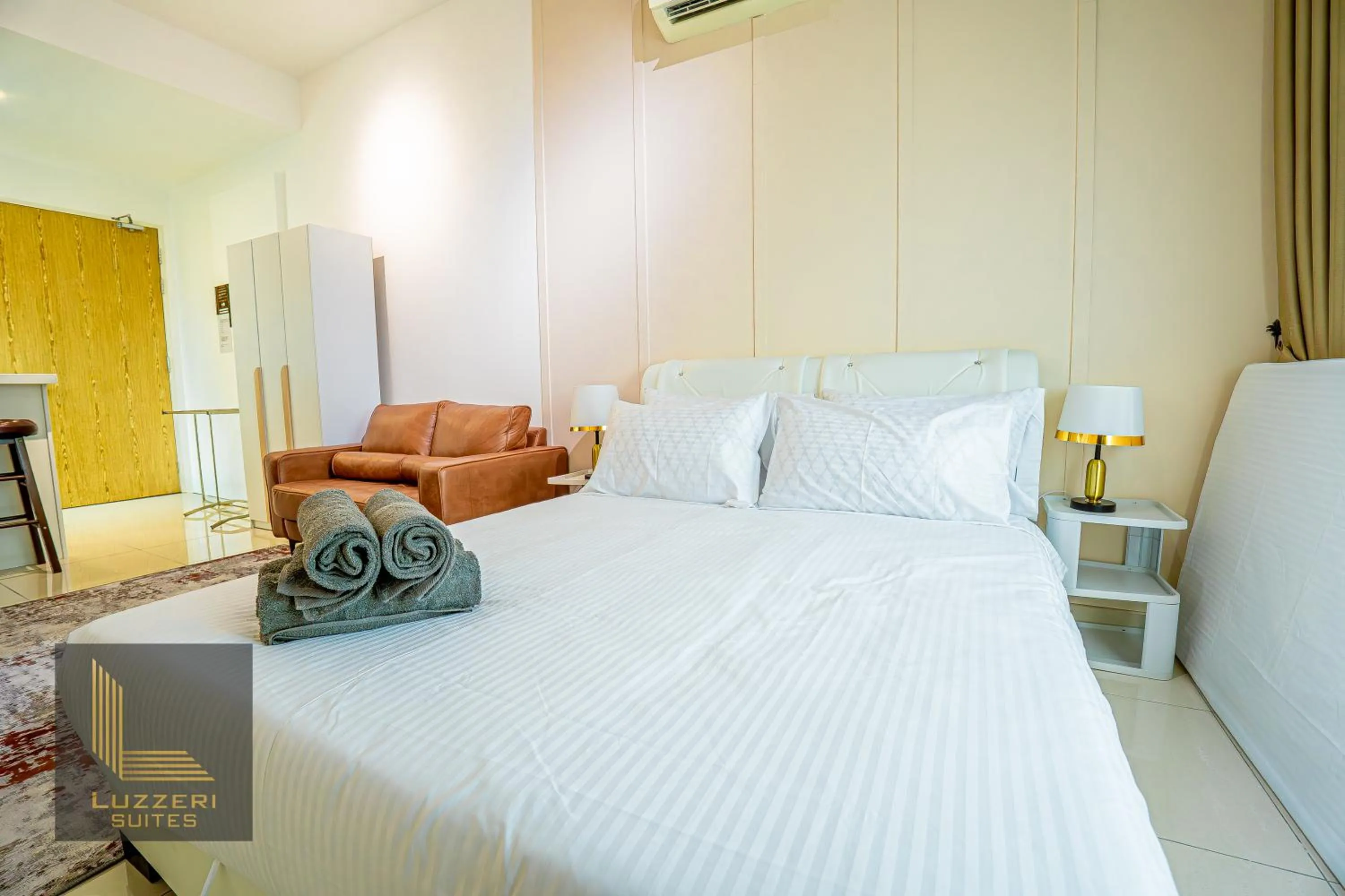 Bed in Legasi Kampung Baru Guesthouse