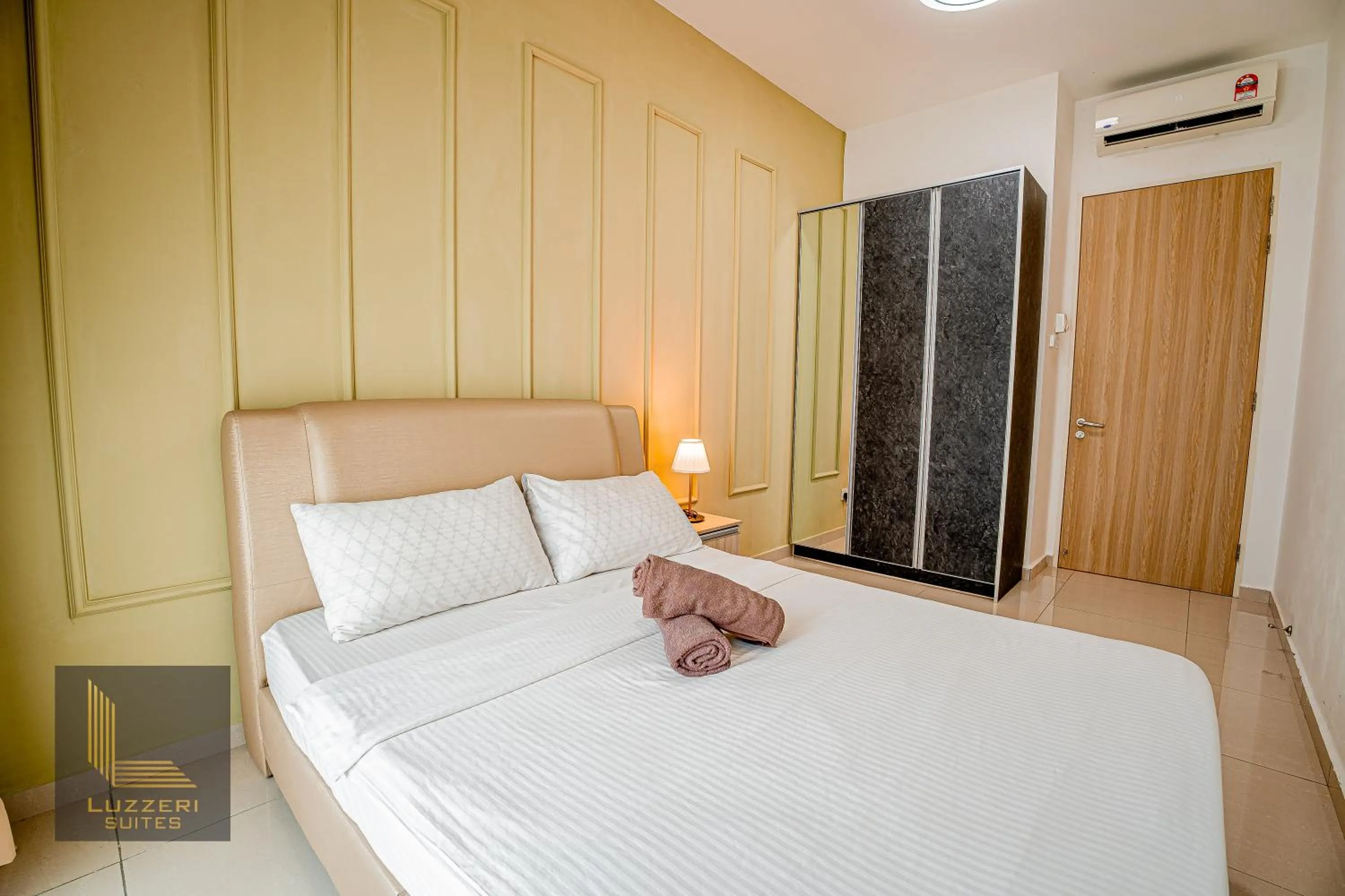 Bed in Legasi Kampung Baru Guesthouse