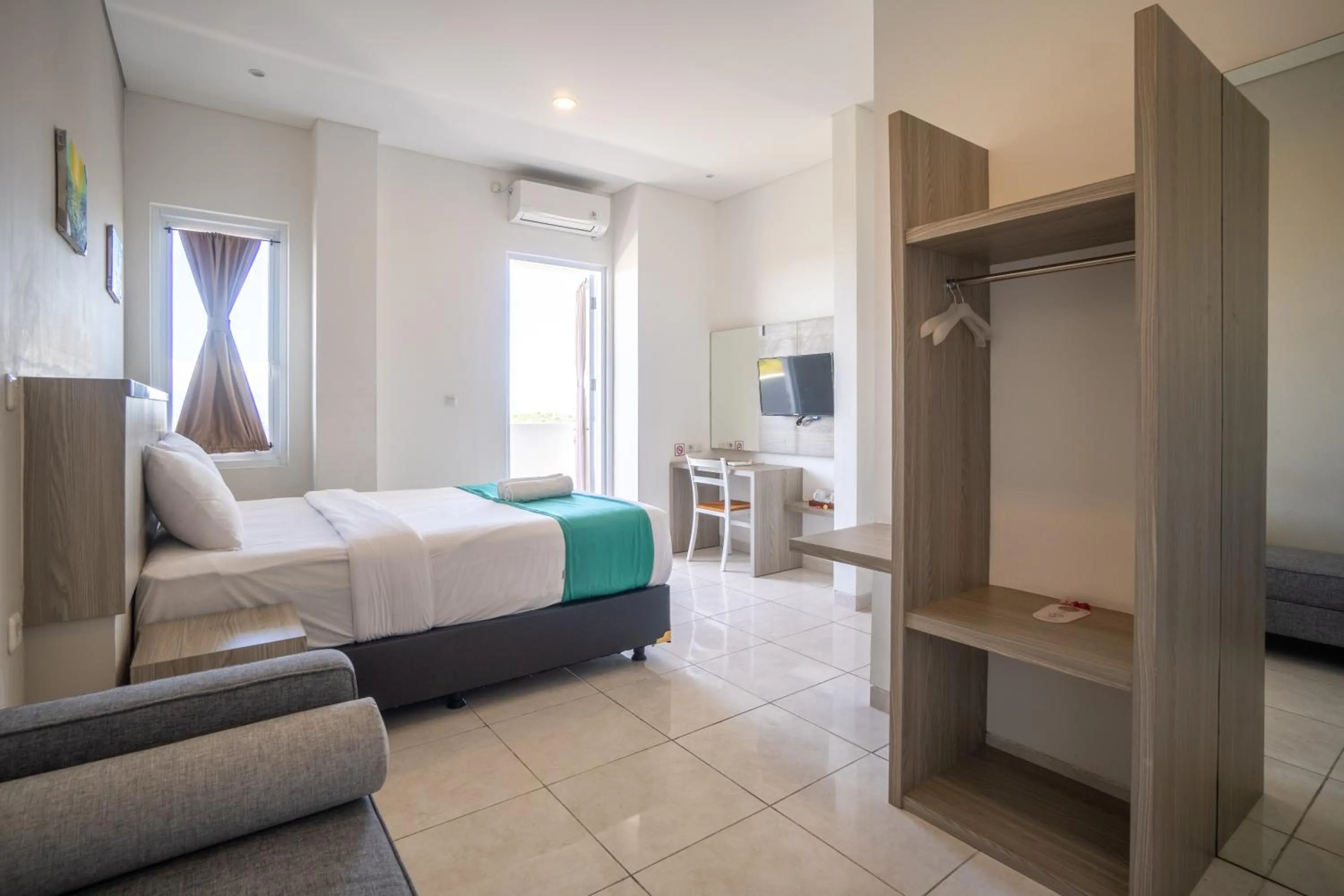 Bedroom, Bed in Nivasa Hotel