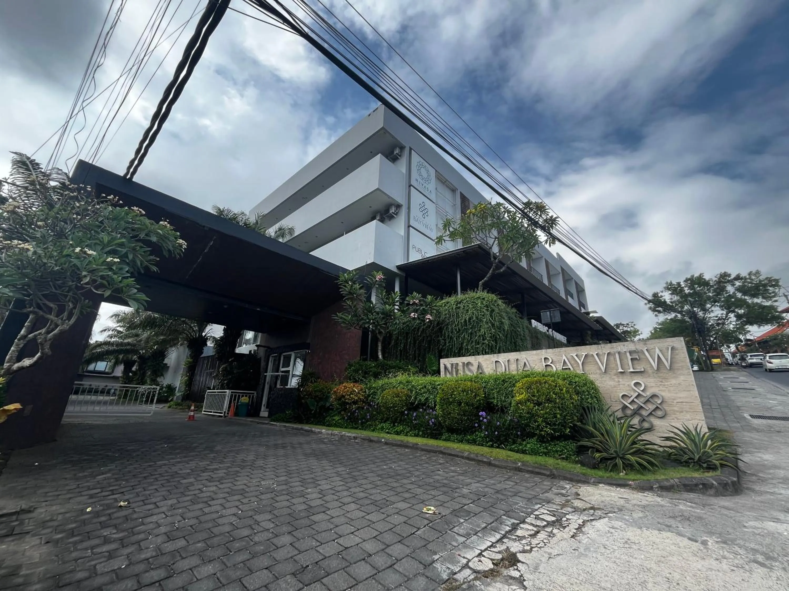 Facade/entrance in Nivasa Hotel