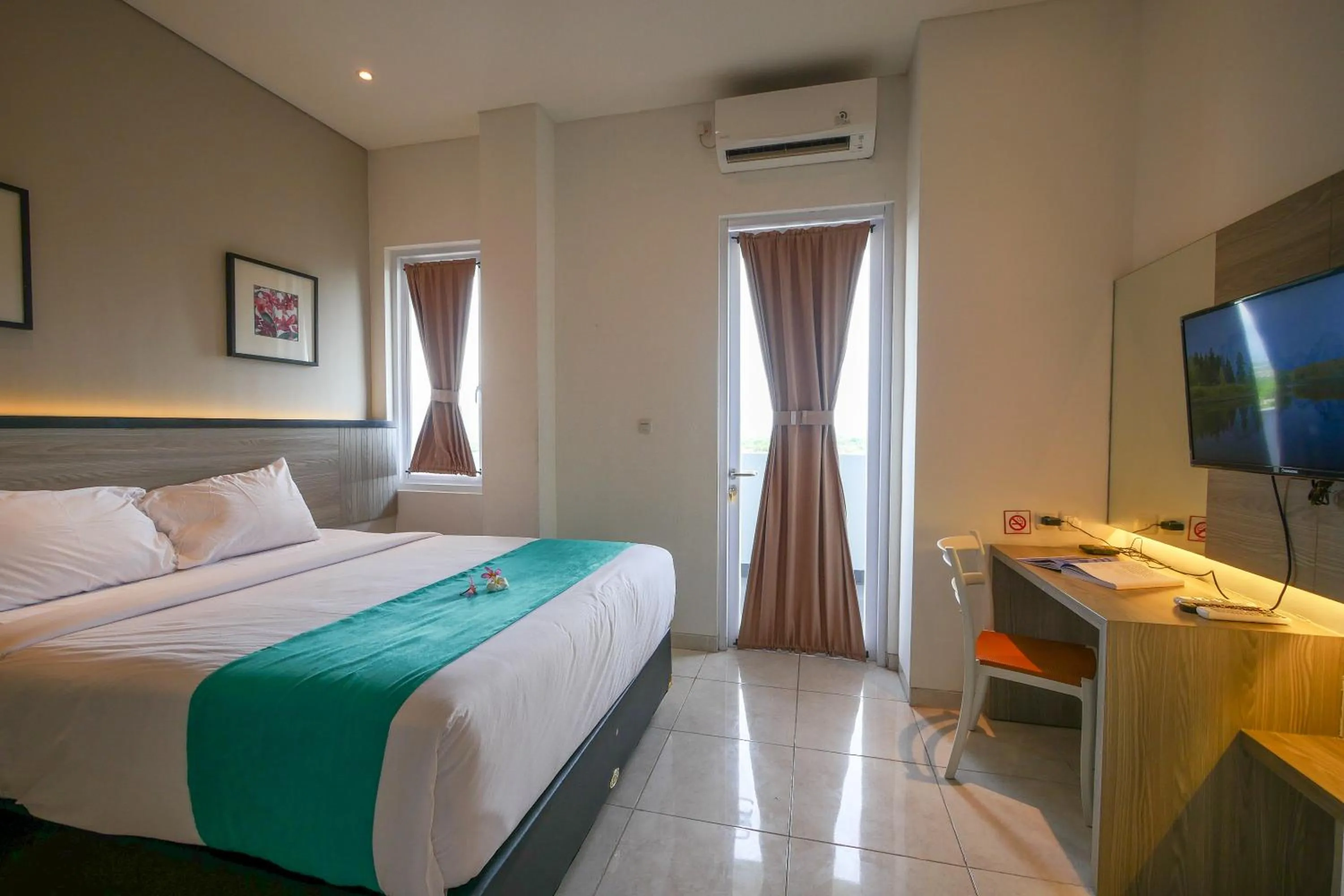 Bedroom, Bed in Nivasa Hotel