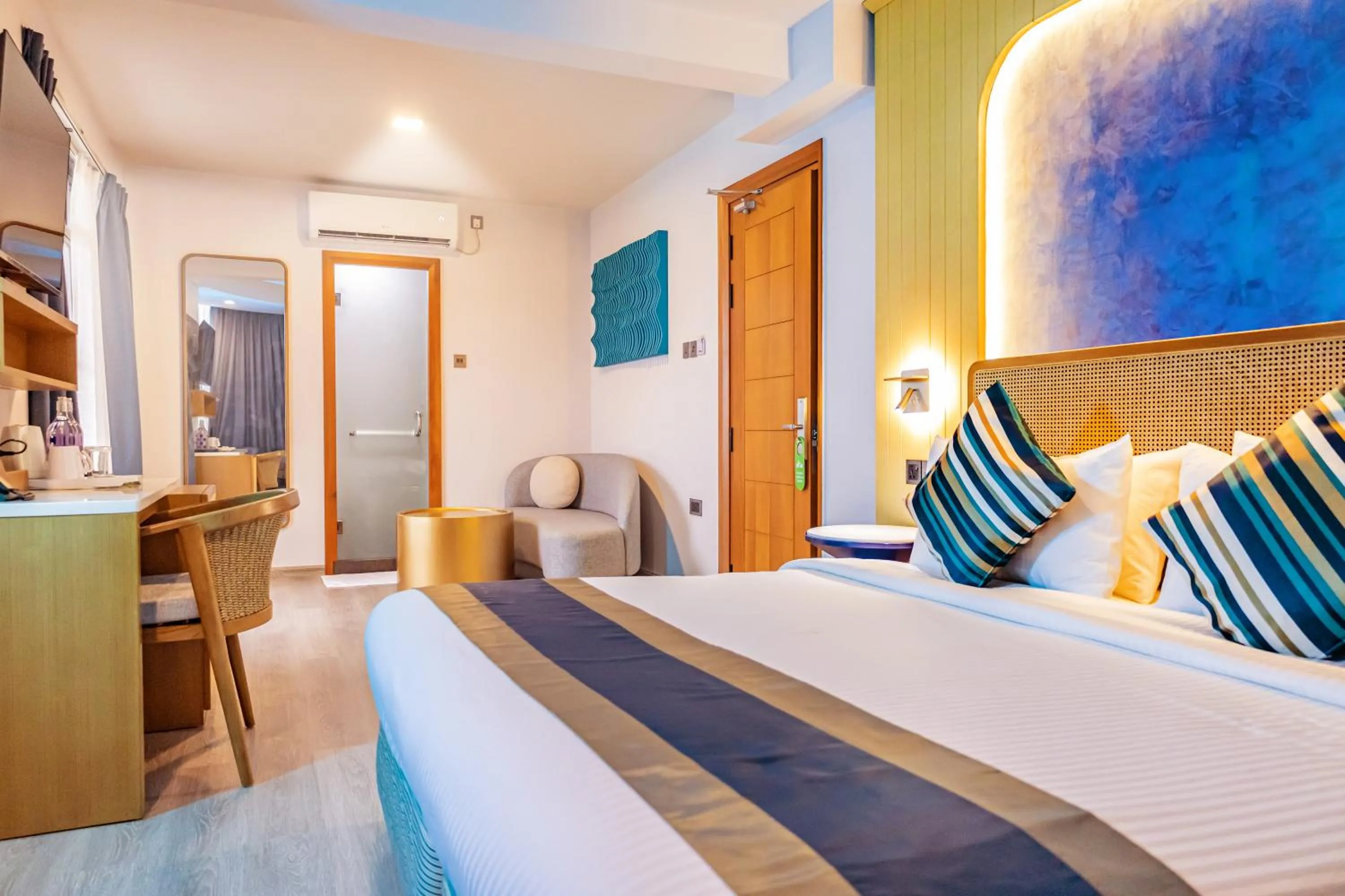 Bedroom, Bed in UMET Seaview Hotel with Free Airport Pick up and Drop T&C Apply