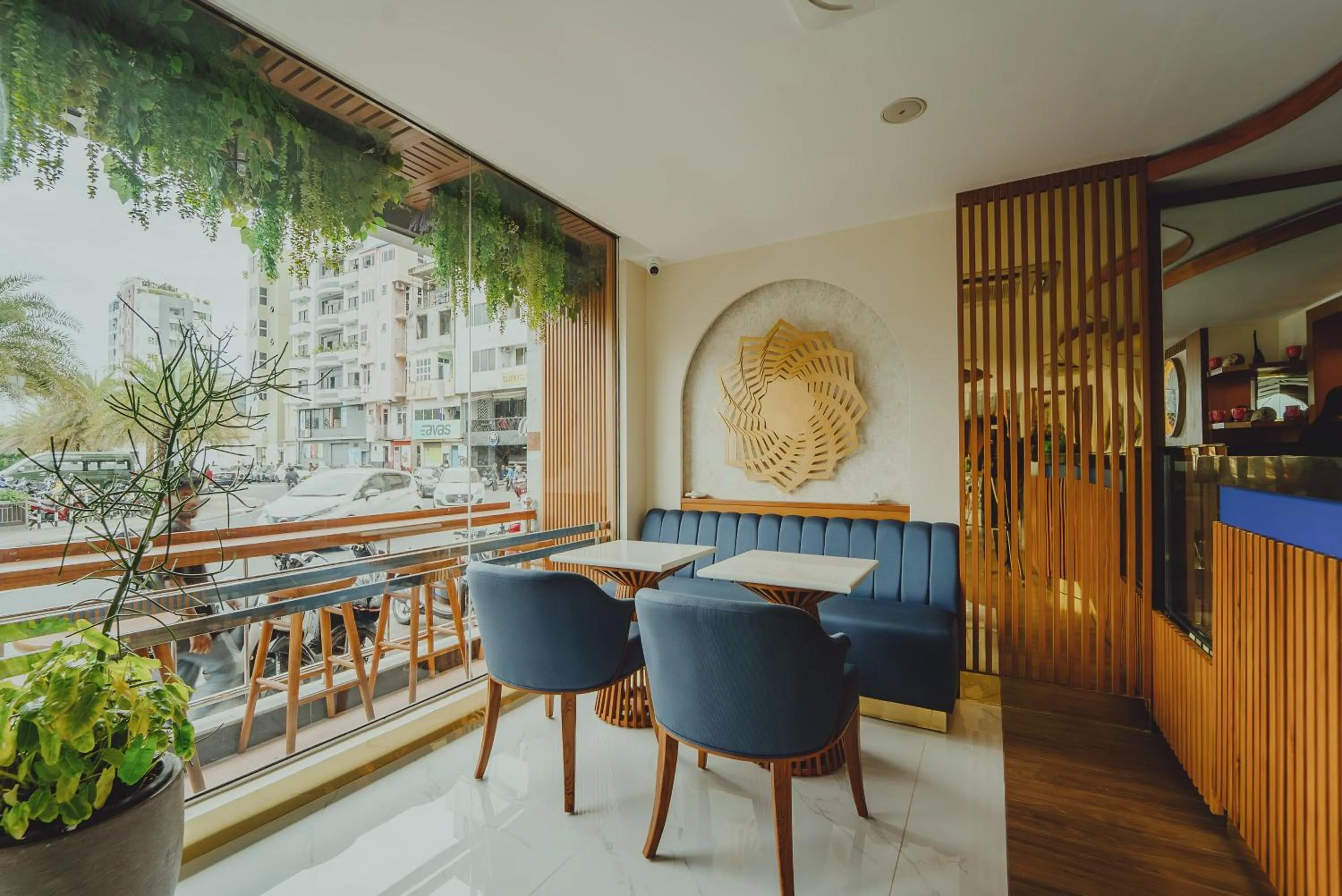 Lounge or bar in UMET Seaview Hotel with Free Airport Pick up and Drop T&C Apply