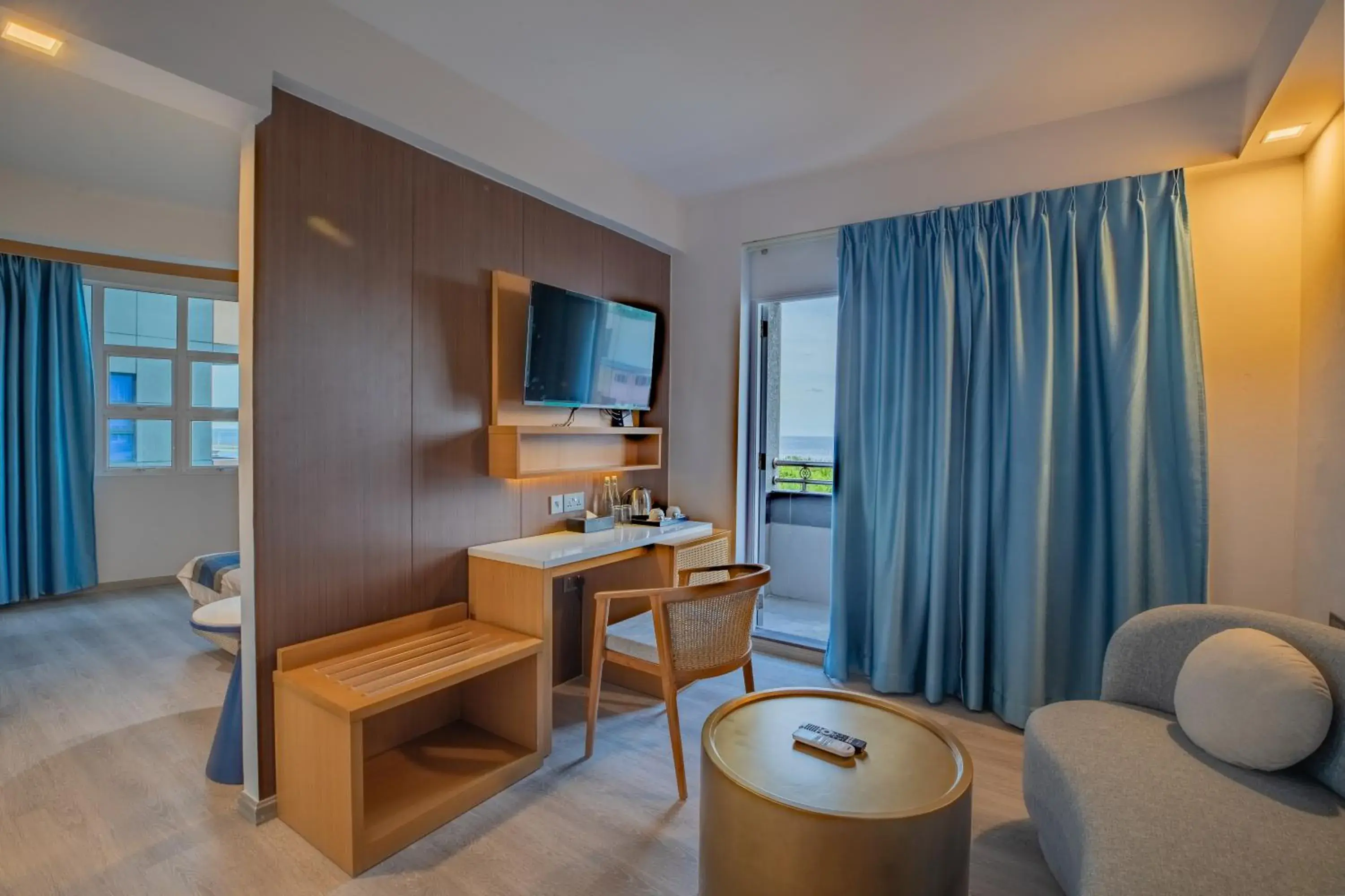 Living room in UMET Seaview Hotel with Free Airport Pick up and Drop T&C Apply Living room in UMET Seaview Hotel with Free Airport Pick up and Drop T&C Apply