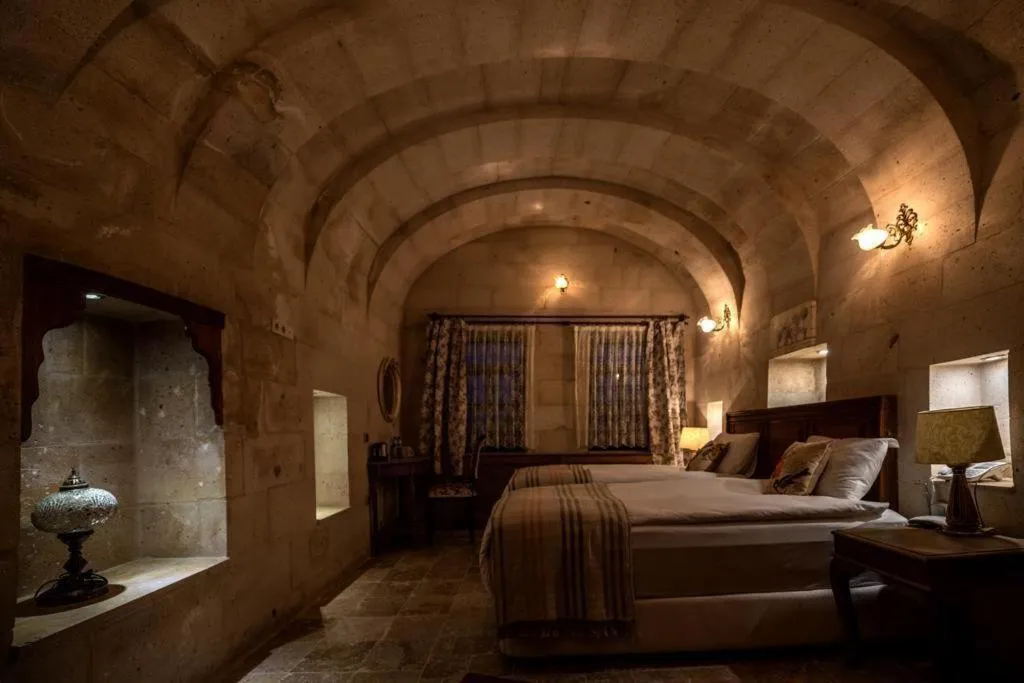 Deluxe Double Room in Sinasos Palace Cave Hotel