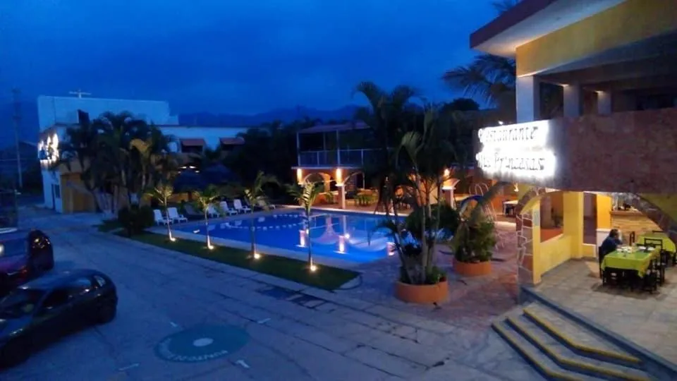 Pool view in Hotel San Carlos Yautepec