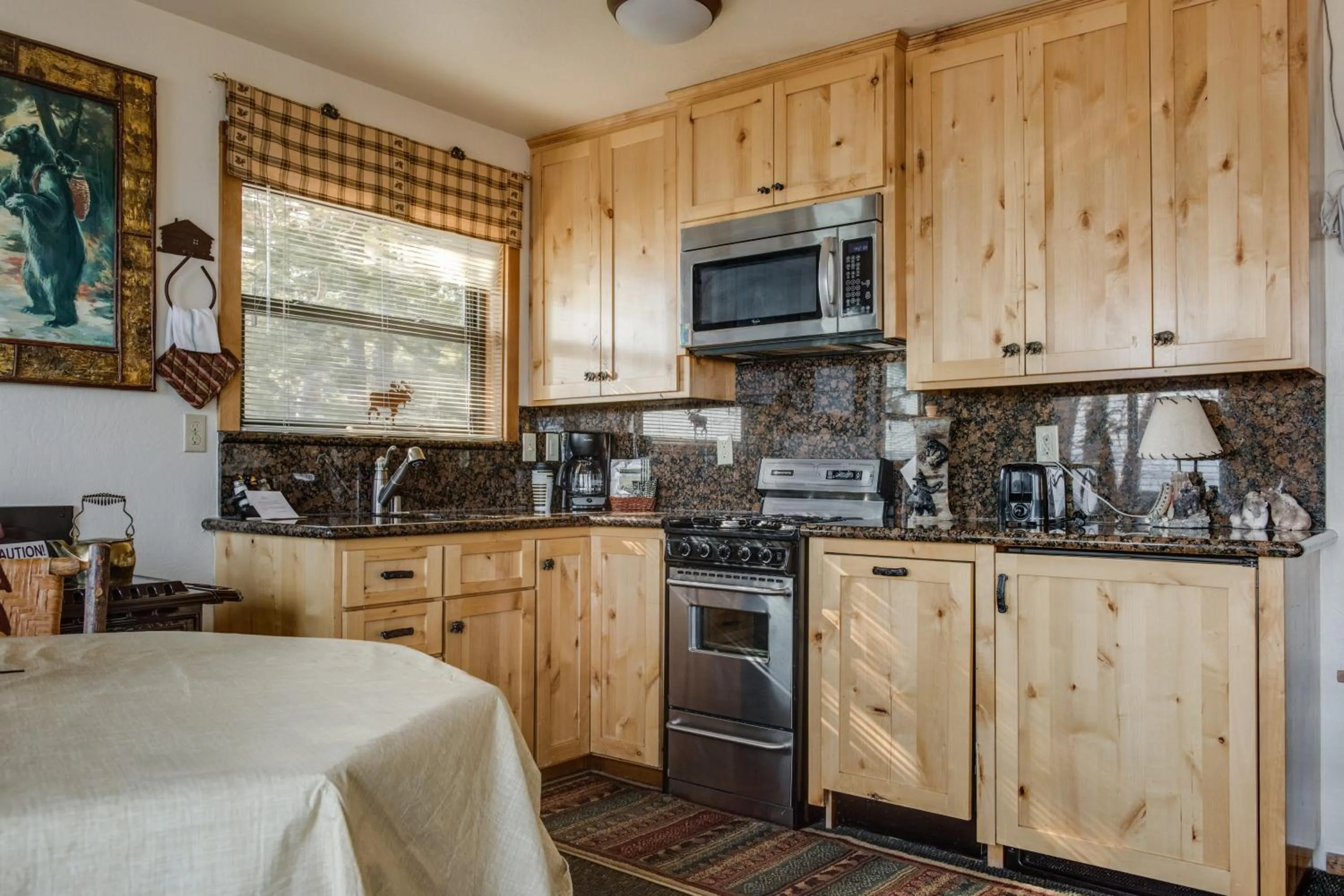 Kitchen or kitchenette in Franciscan Lodge