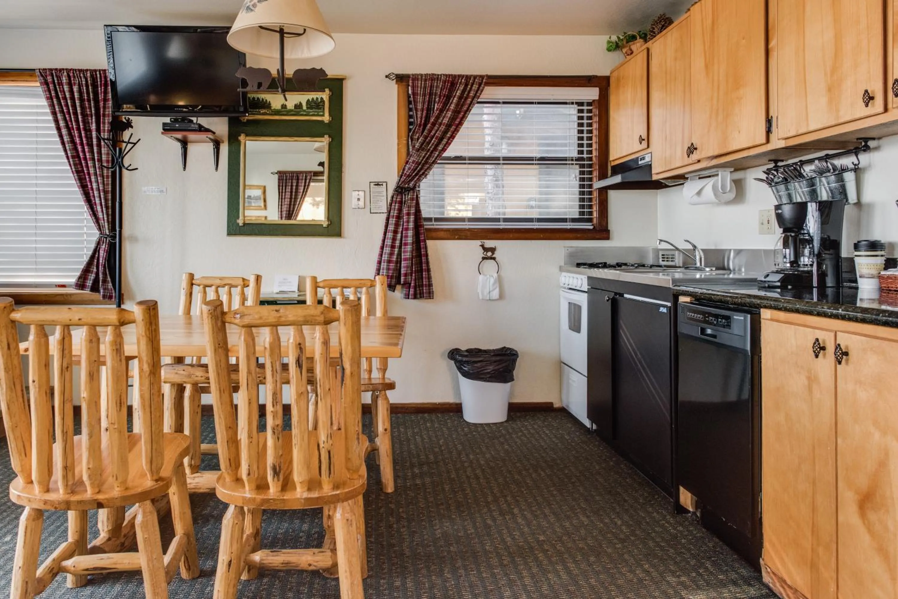 Kitchen or kitchenette in Franciscan Lodge