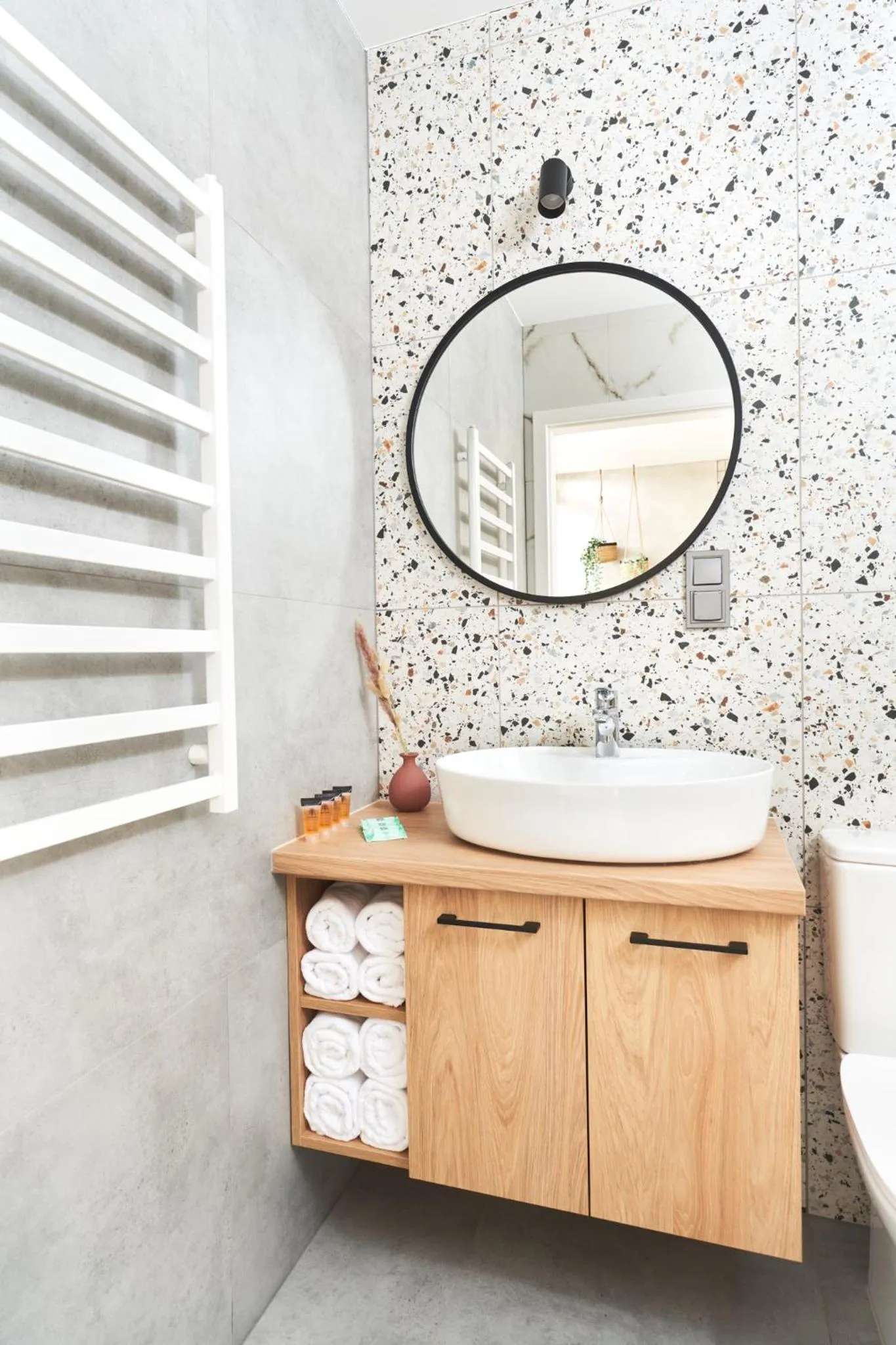 Shower in Na Fursie Apartments & Rooms