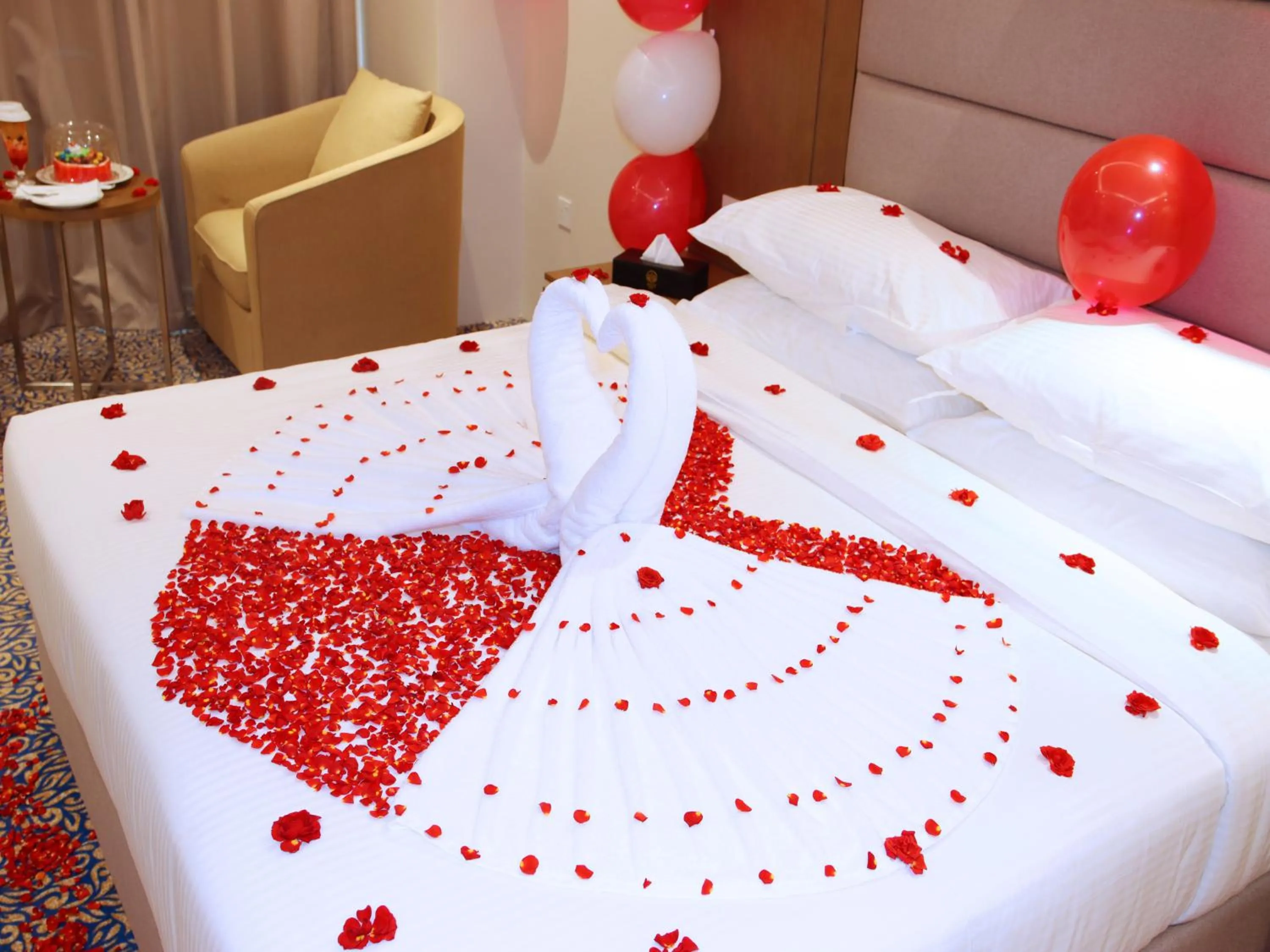 Decorative detail, Bed in ROZANA HOTEL