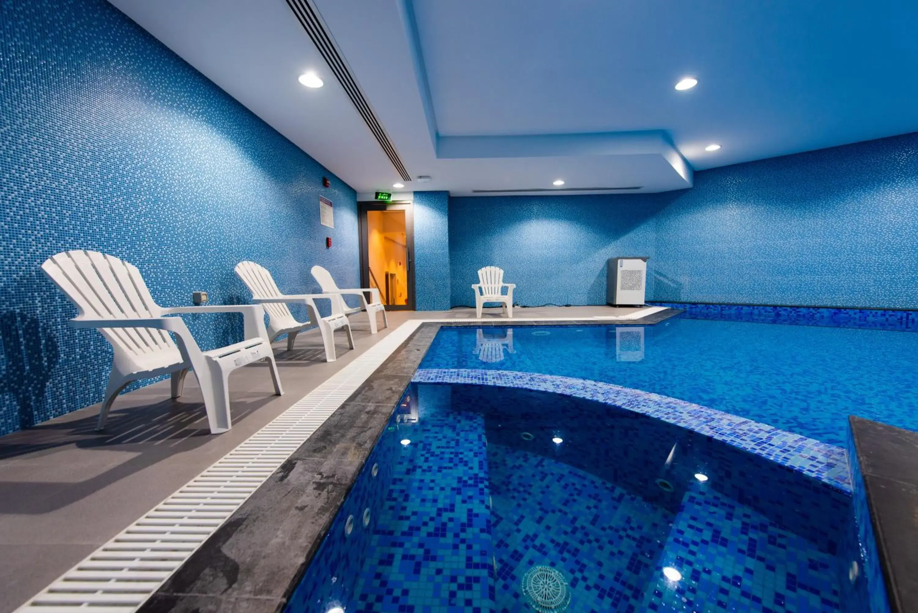 Swimming pool in ROZANA HOTEL Swimming pool in ROZANA HOTEL