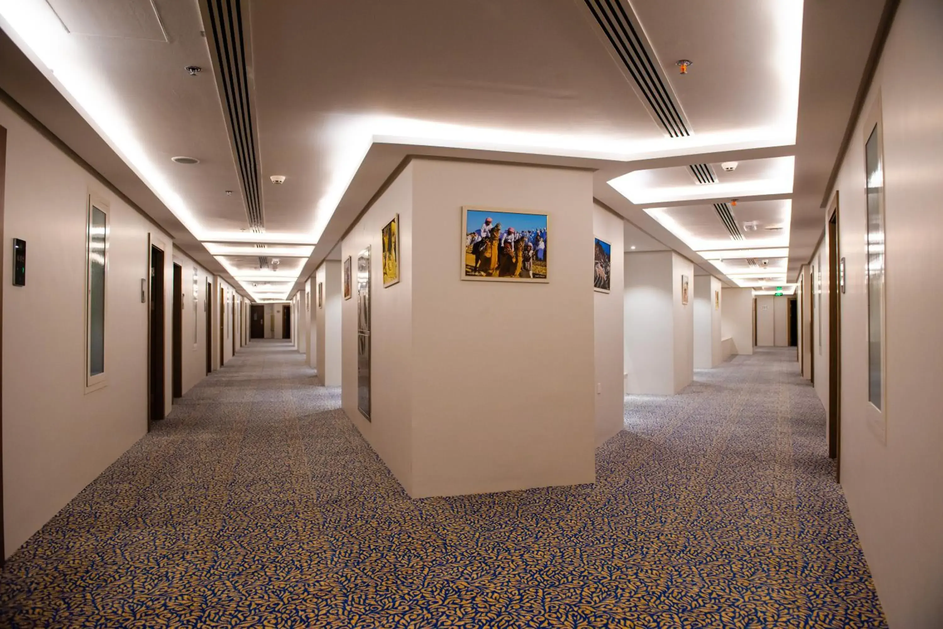 Property building in ROZANA HOTEL Property building in ROZANA HOTEL