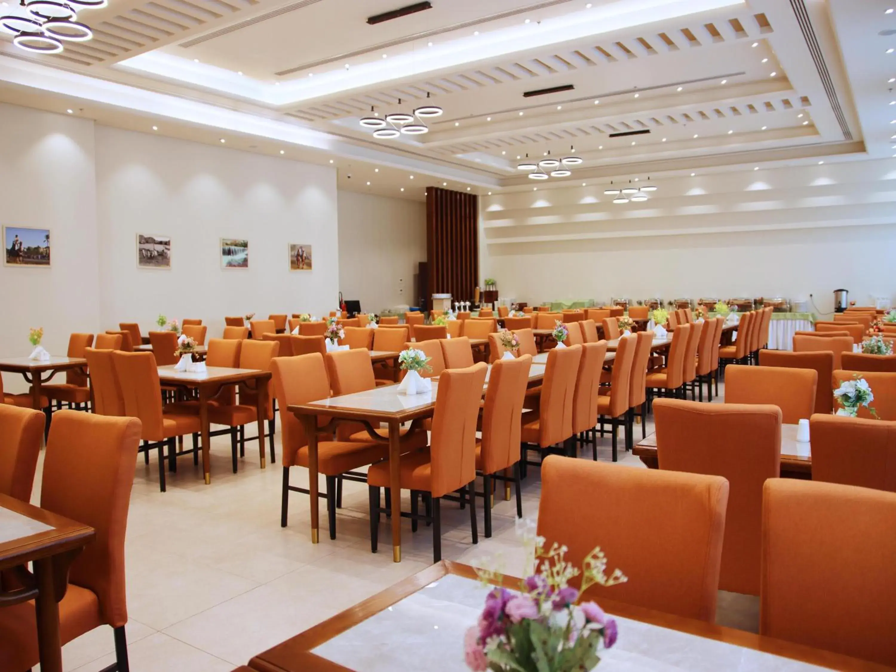 Restaurant/places to eat in ROZANA HOTEL Restaurant/places to eat in ROZANA HOTEL