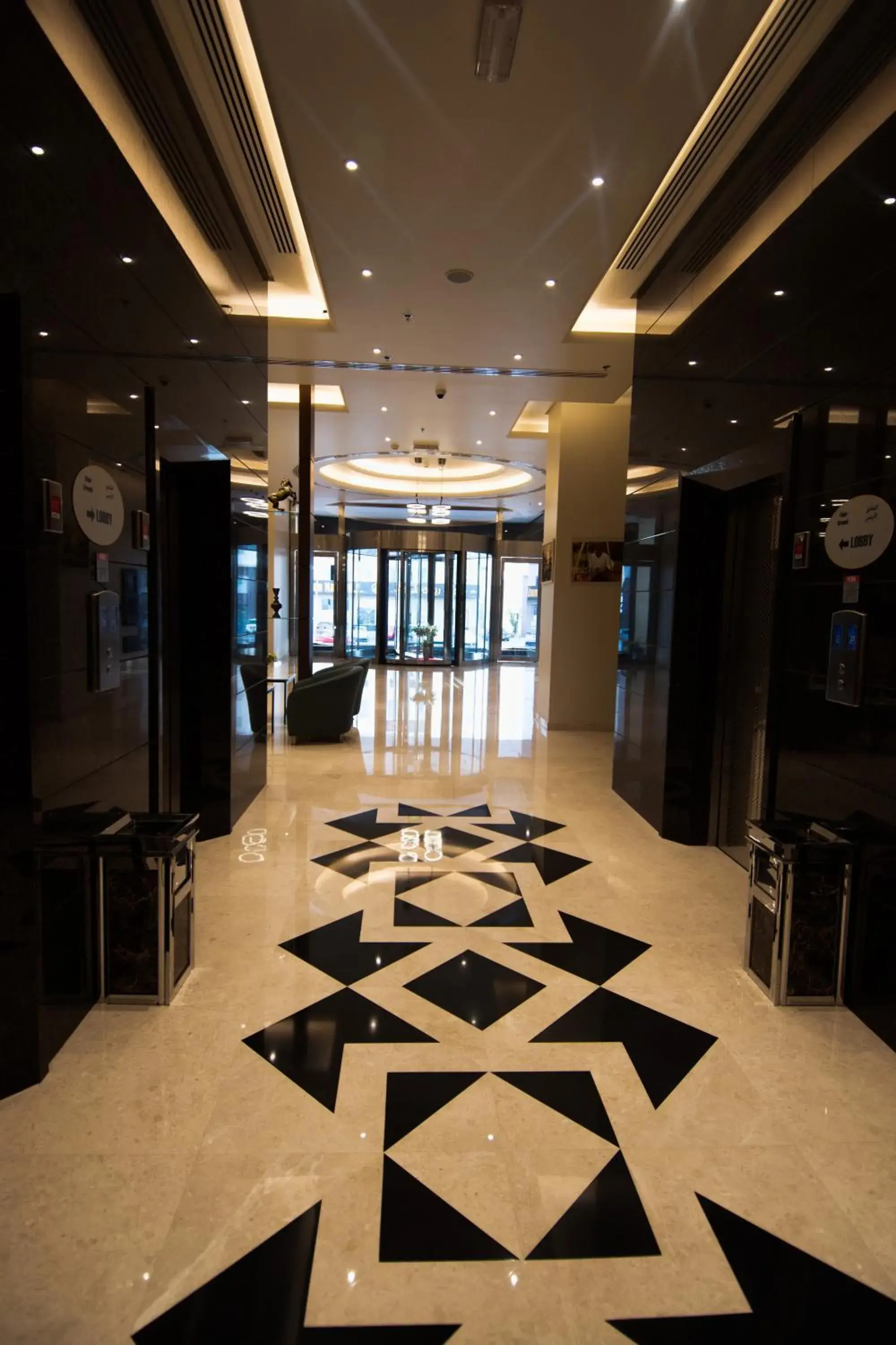 Lobby or reception in ROZANA HOTEL Lobby or reception in ROZANA HOTEL