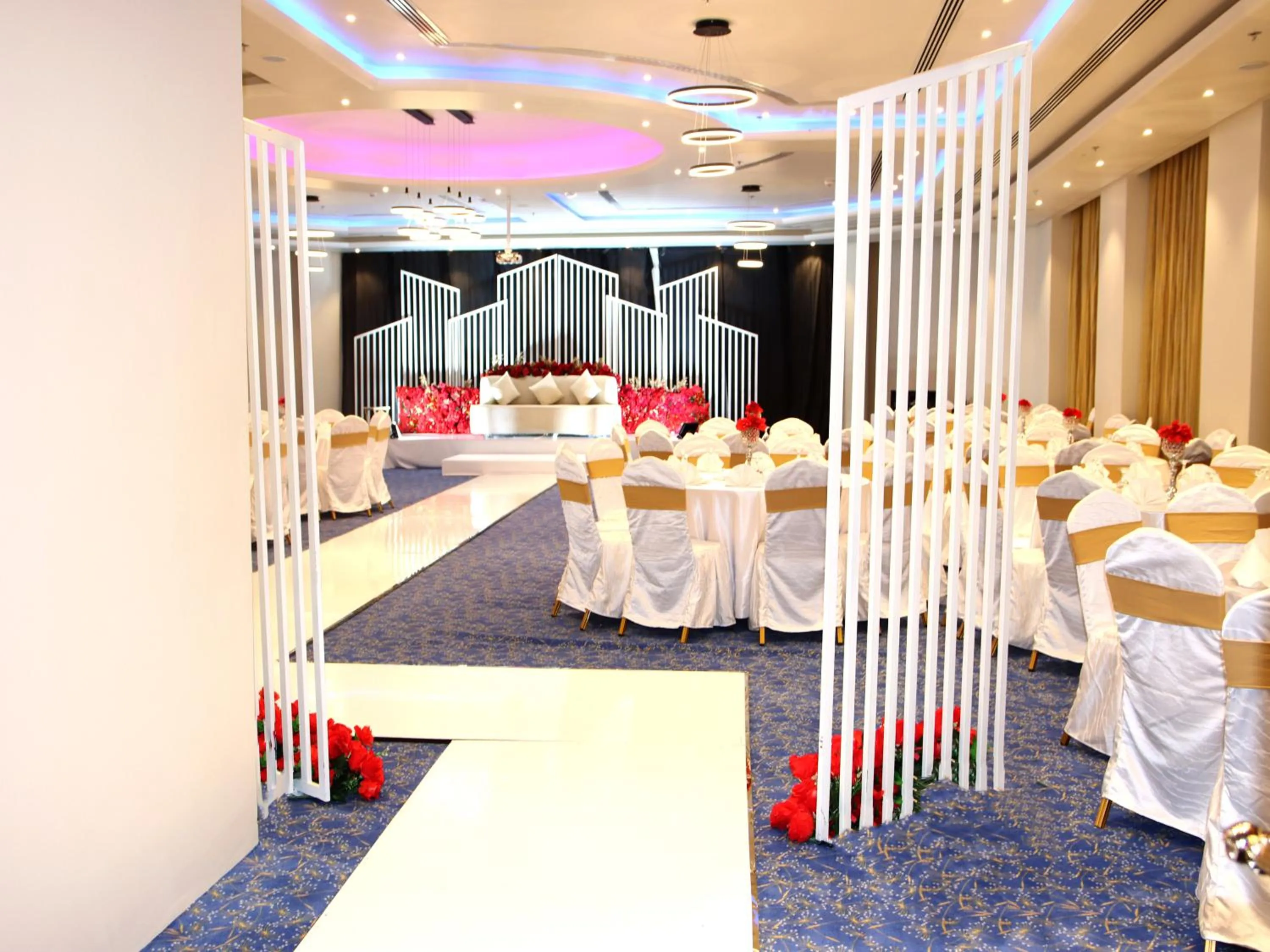 Banquet/Function facilities in ROZANA HOTEL