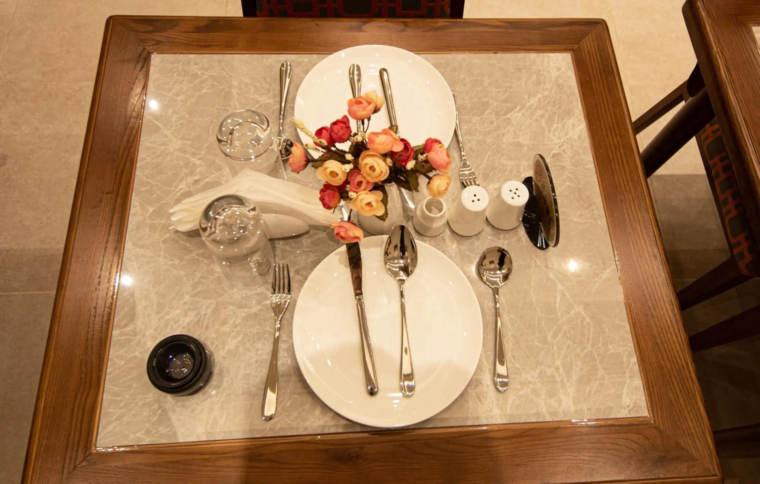 Restaurant/places to eat in ROZANA HOTEL Restaurant/places to eat in ROZANA HOTEL