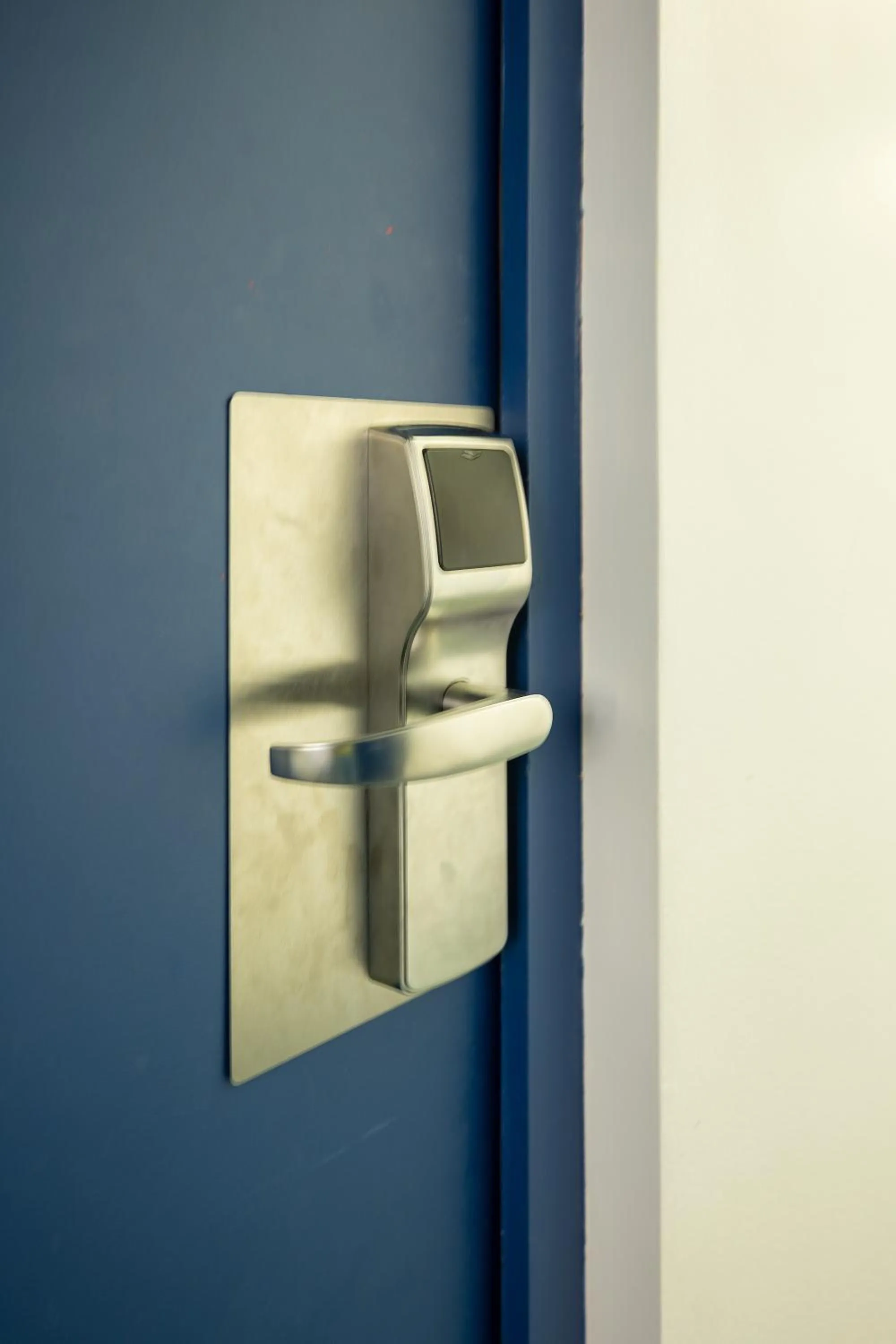 Property building in KYRIAD CREIL - Chantilly Nord