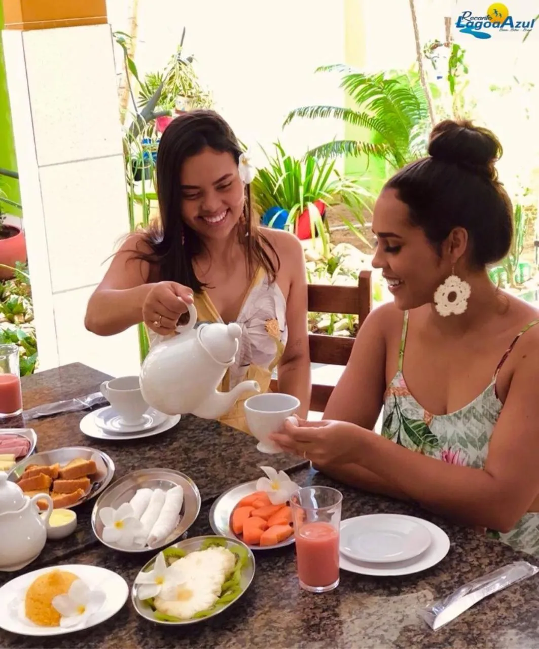 Restaurant/places to eat in Pousada Recanto Lagoa Azul
