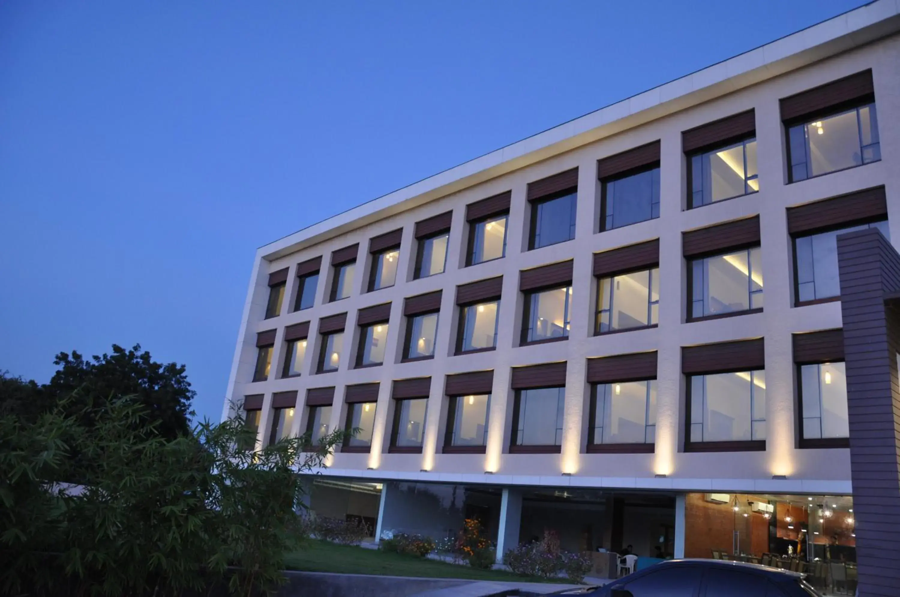 Property building in Pride Biznotel Manjusar Vadodara Near Sokhda Lake Property building in Pride Biznotel Manjusar Vadodara Near Sokhda Lake