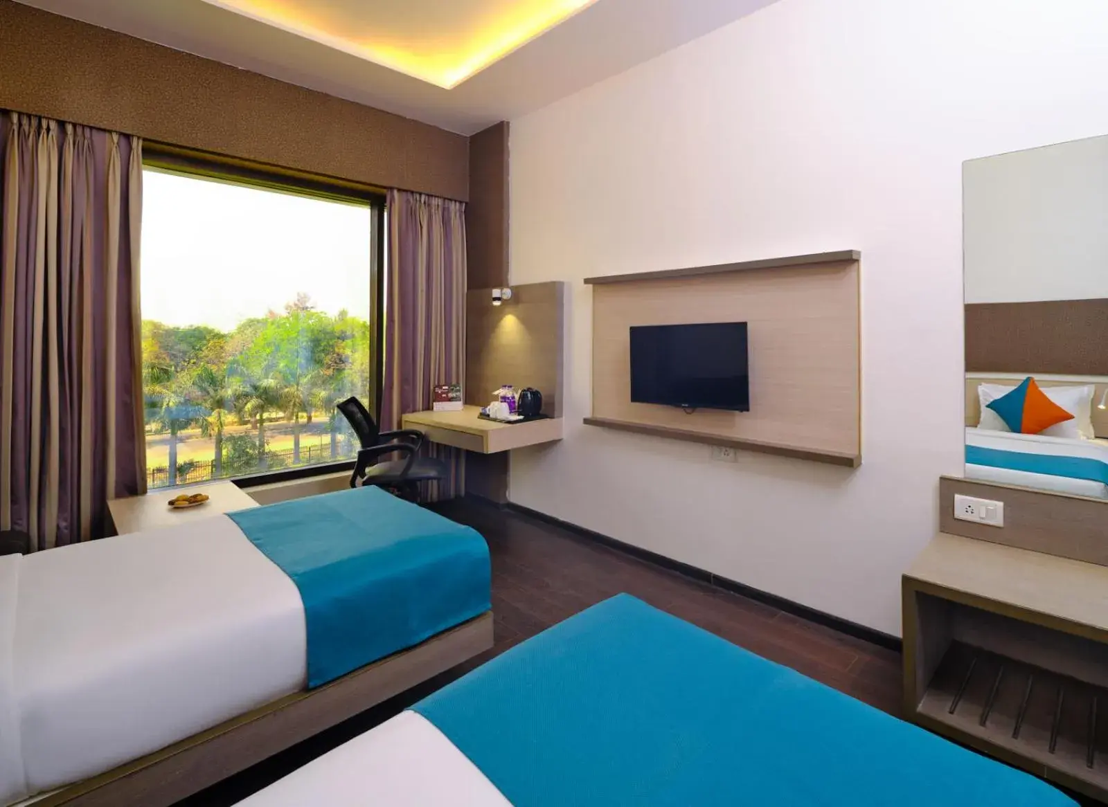 Property building, Bed in Pride Biznotel Manjusar Vadodara Near Sokhda Lake Property building, Bed in Pride Biznotel Manjusar Vadodara Near Sokhda Lake