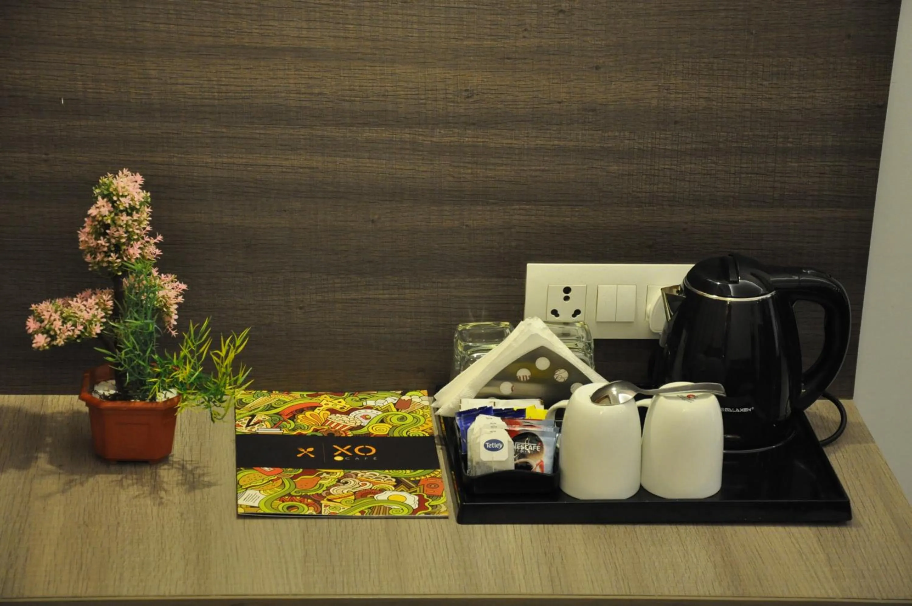 Coffee/tea facilities in Pride Biznotel Manjusar Vadodara Near Sokhda Lake