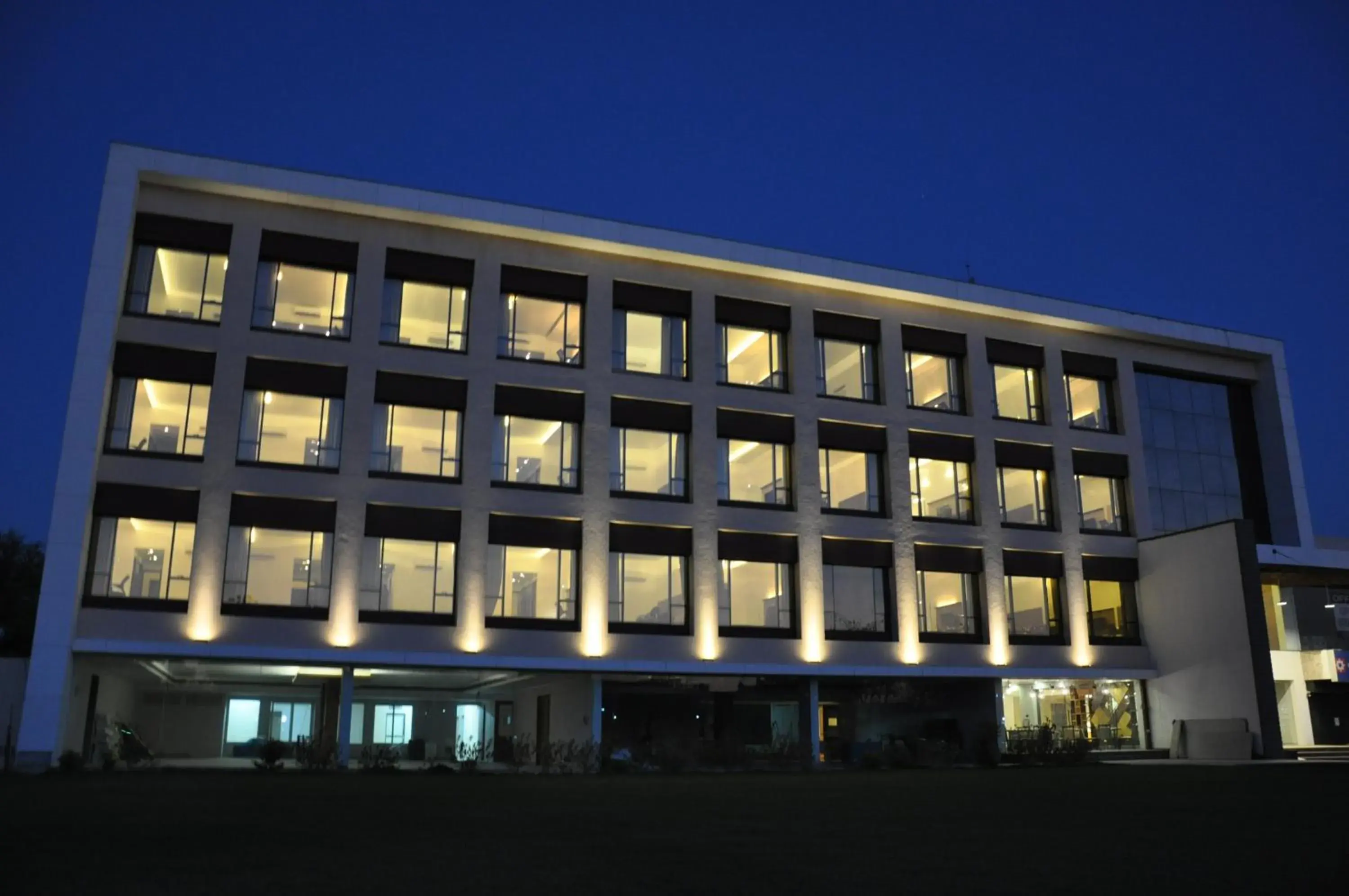 Property building in Pride Biznotel Manjusar Vadodara Near Sokhda Lake Property building in Pride Biznotel Manjusar Vadodara Near Sokhda Lake