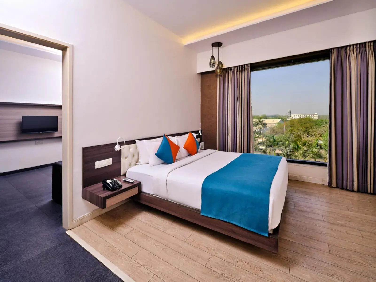 Property building, Bed in Pride Biznotel Manjusar Vadodara Near Sokhda Lake Property building, Bed in Pride Biznotel Manjusar Vadodara Near Sokhda Lake