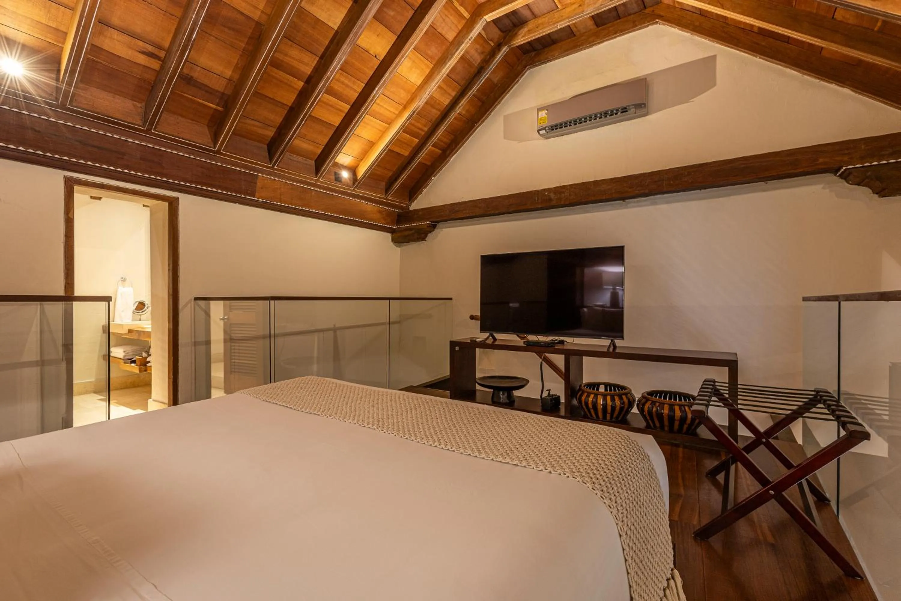 Photo of the whole room, Bed in Ananda Hotel Boutique