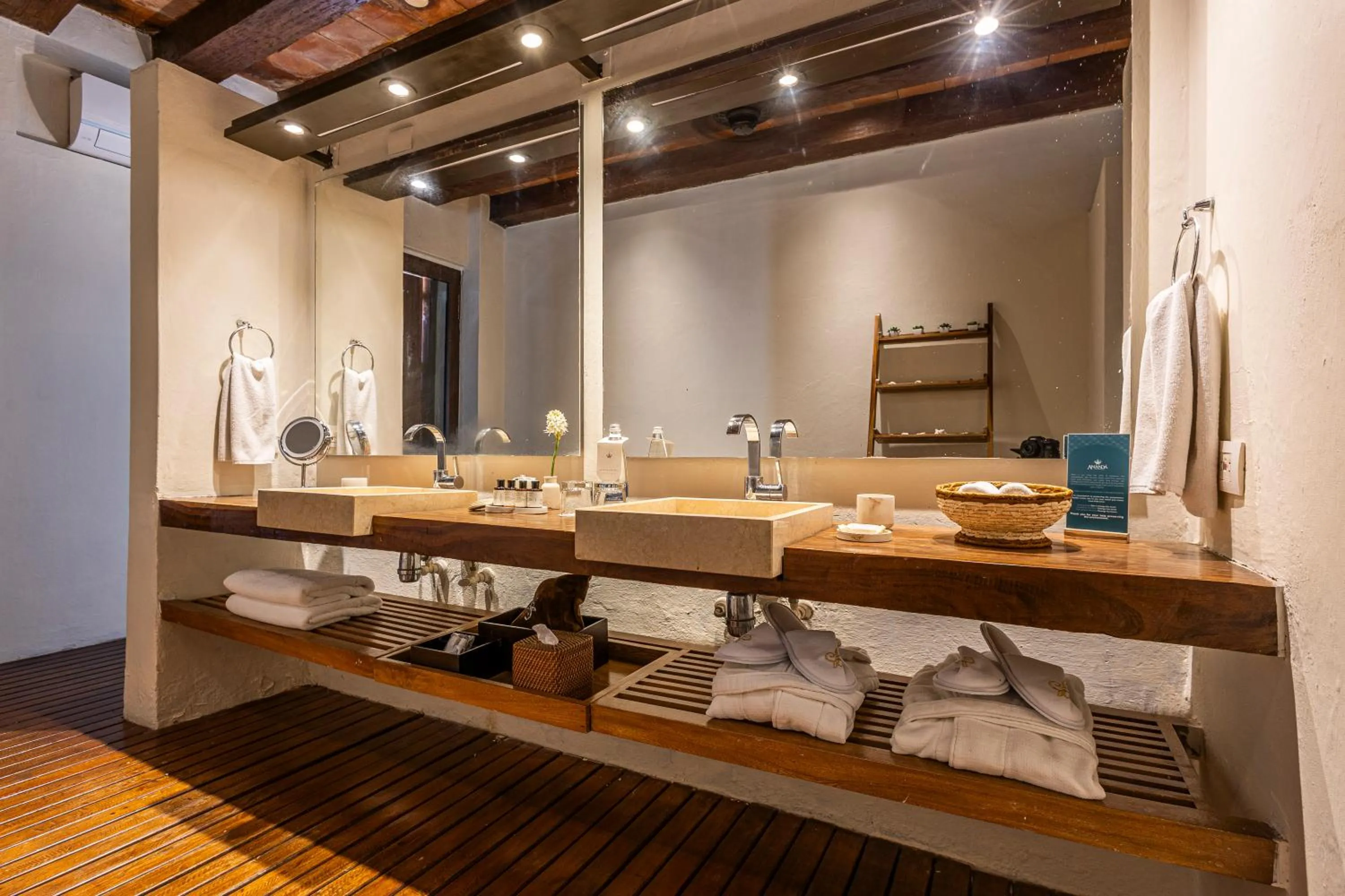 Bathroom in Ananda Hotel Boutique