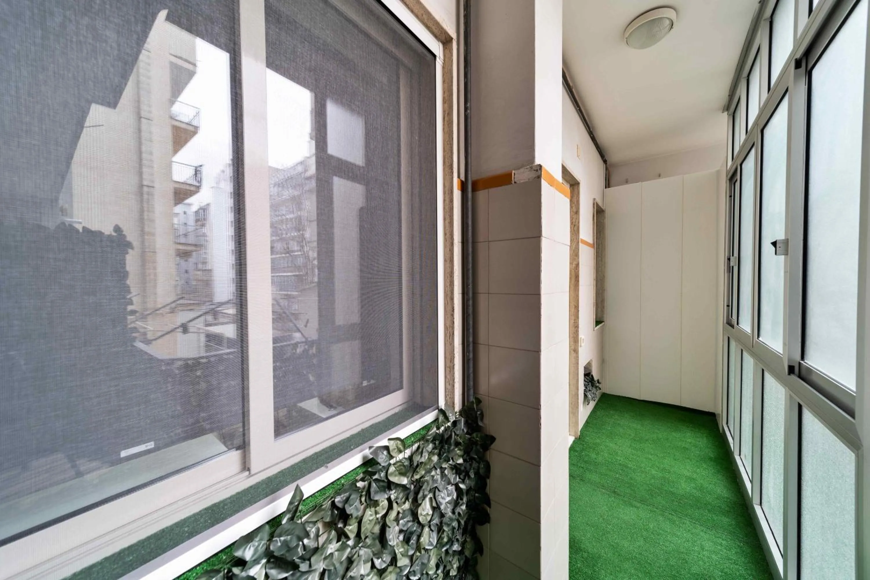 Balcony/Terrace in Dante 138 Class rooms & apartments