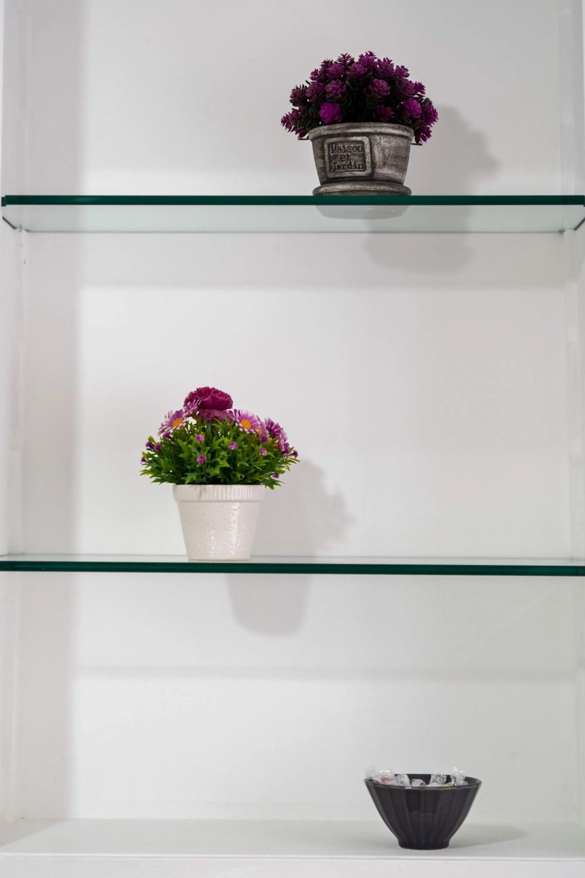 hair dresser in Dante 138 Class rooms & apartments