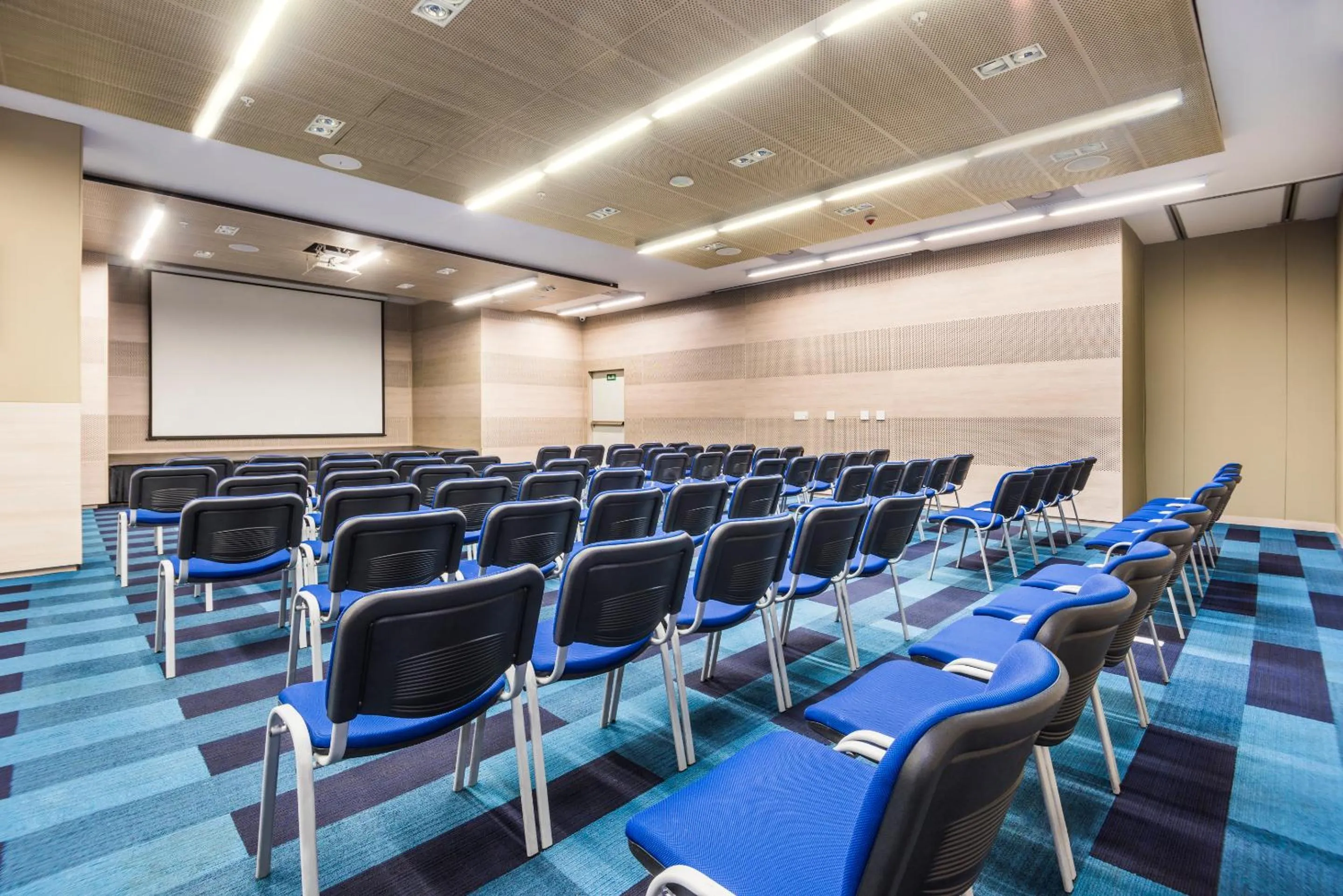 Meeting/conference room in Cosmos Pacifico Hotel