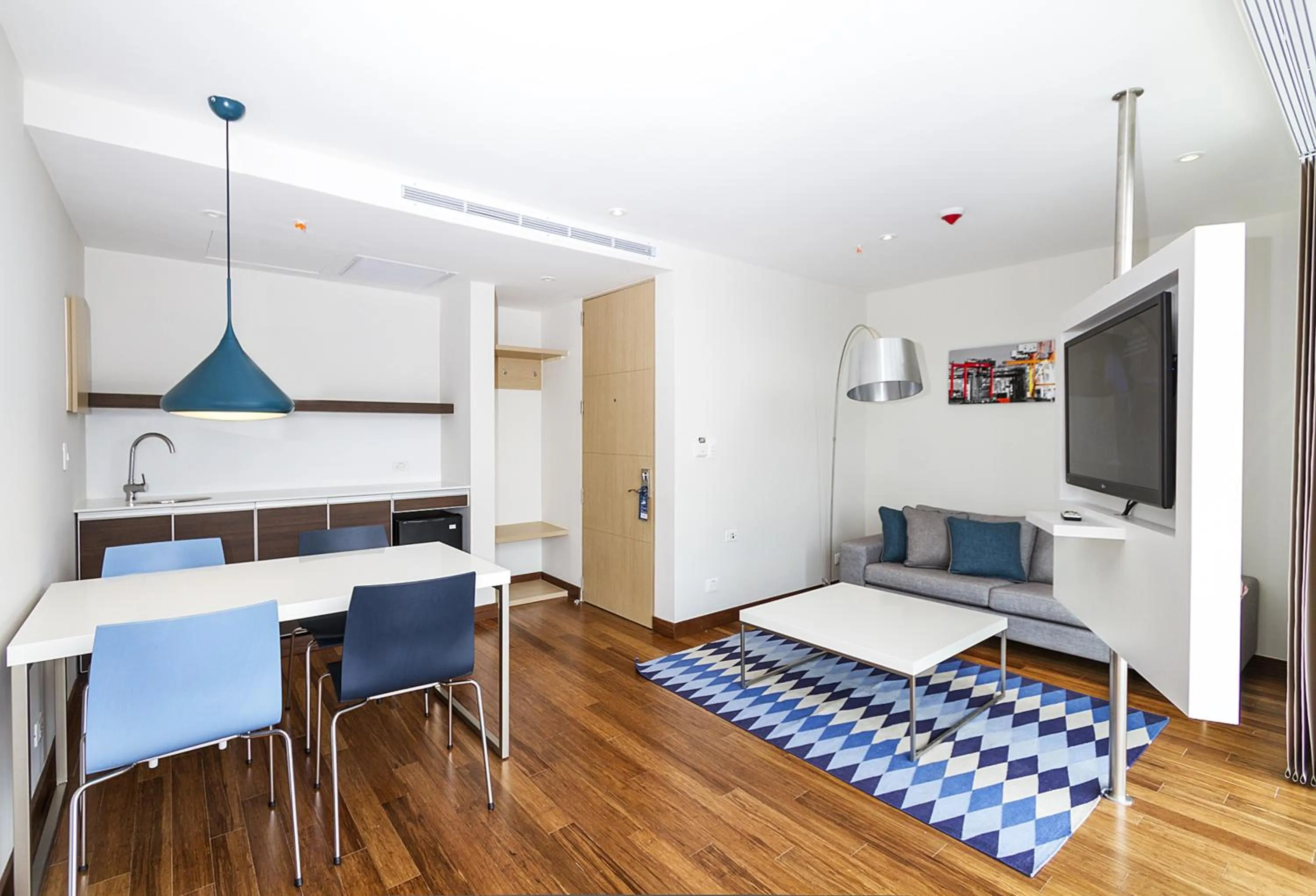 People, Bed in Cosmos Pacifico Hotel