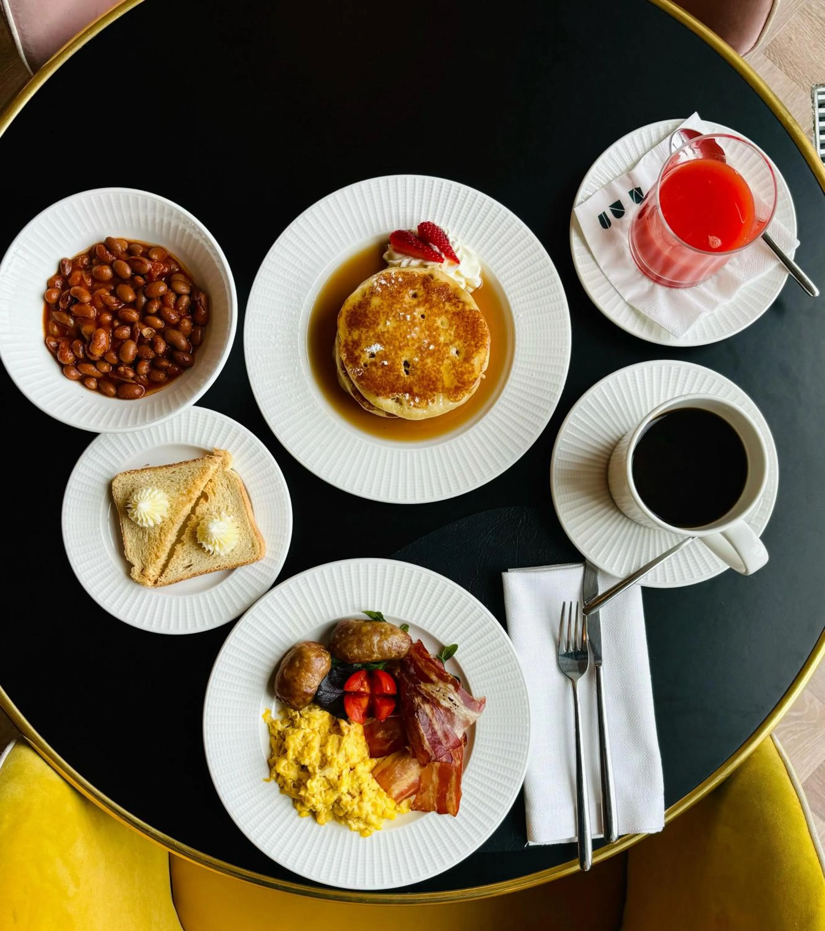 Continental breakfast in Trastevere Roma UNA Esperienze