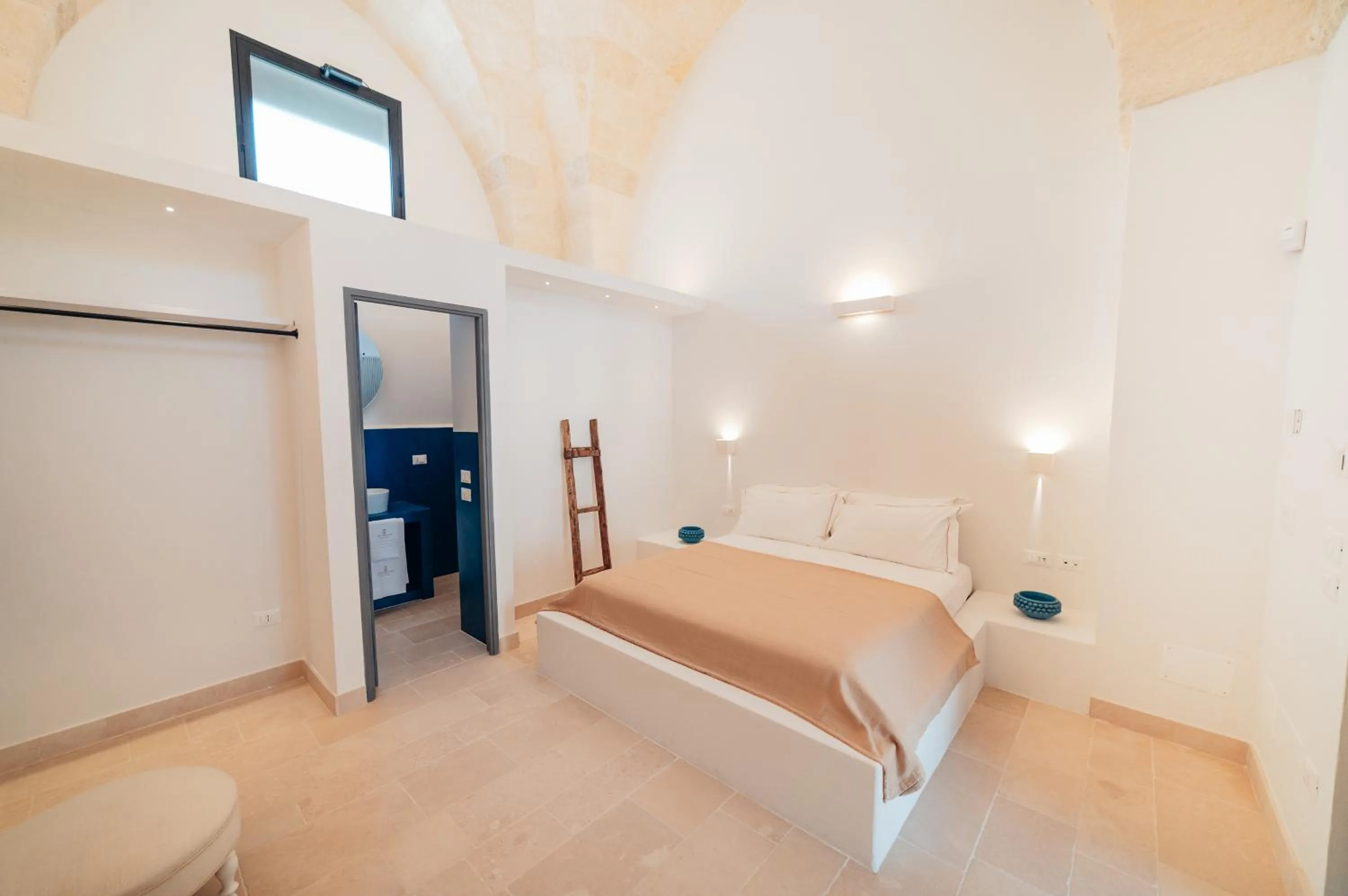 Bed in Tenuta Tresca Suites - Dimora Storica