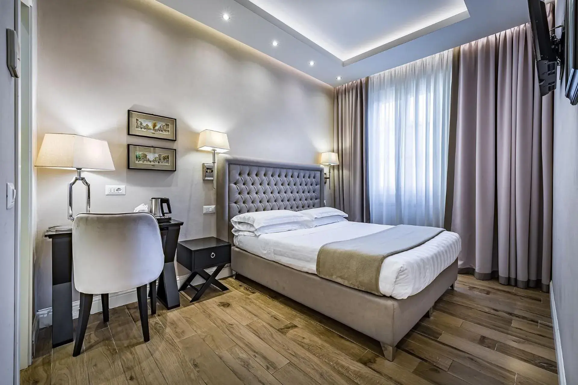 Photo of the whole room, Bed in Hotel Emma Small Luxury Hotel Photo of the whole room, Bed in Hotel Emma Small Luxury Hotel