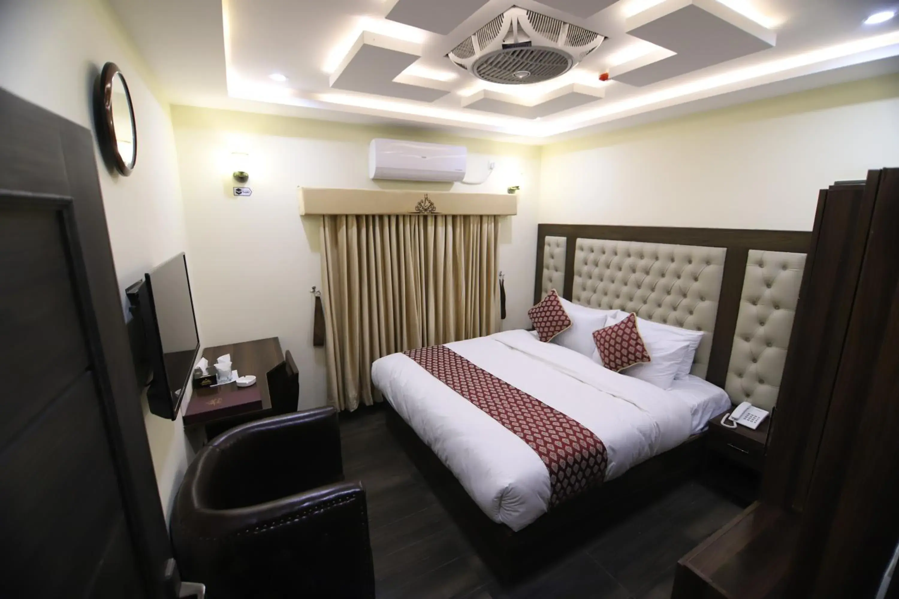 Deluxe Family Room in Jhelum Inn Hotel Deluxe Family Room in Jhelum Inn Hotel