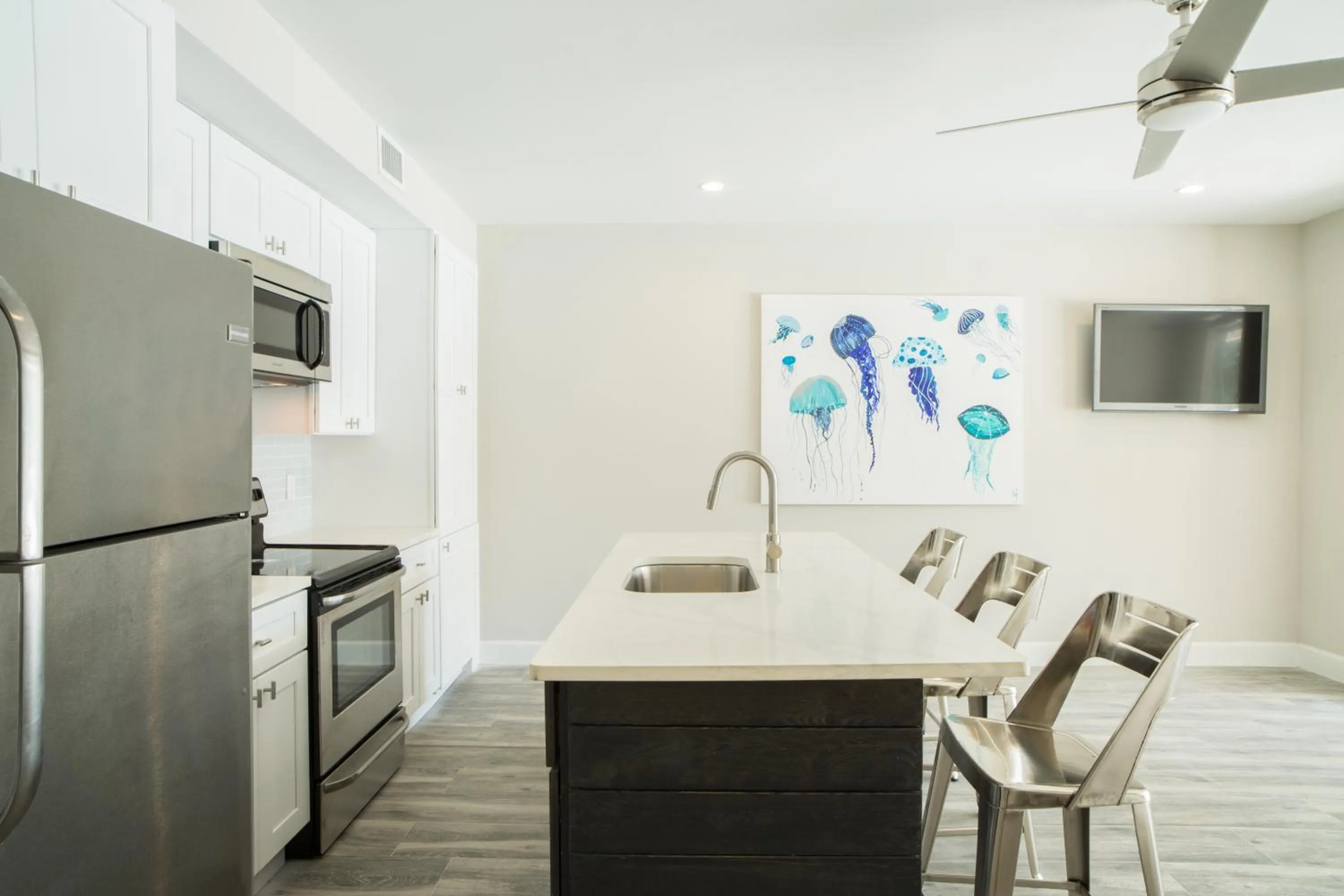 Kitchen or kitchenette in The Tides, Grace Bay