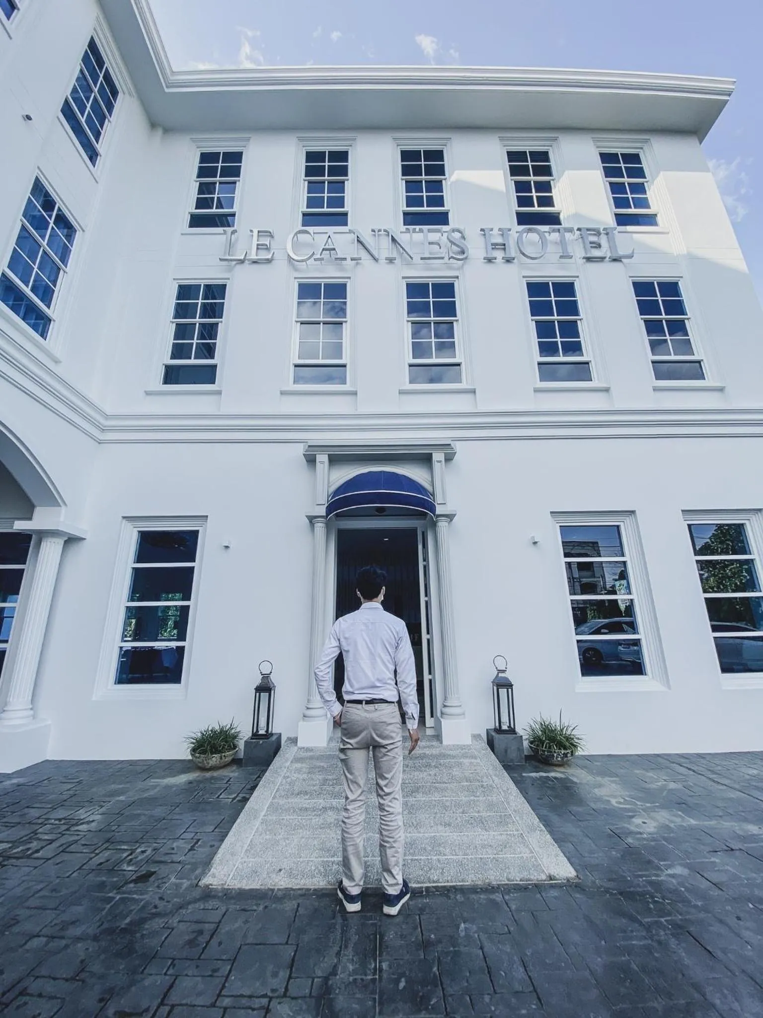 Facade/entrance in Le Cannes Hotel