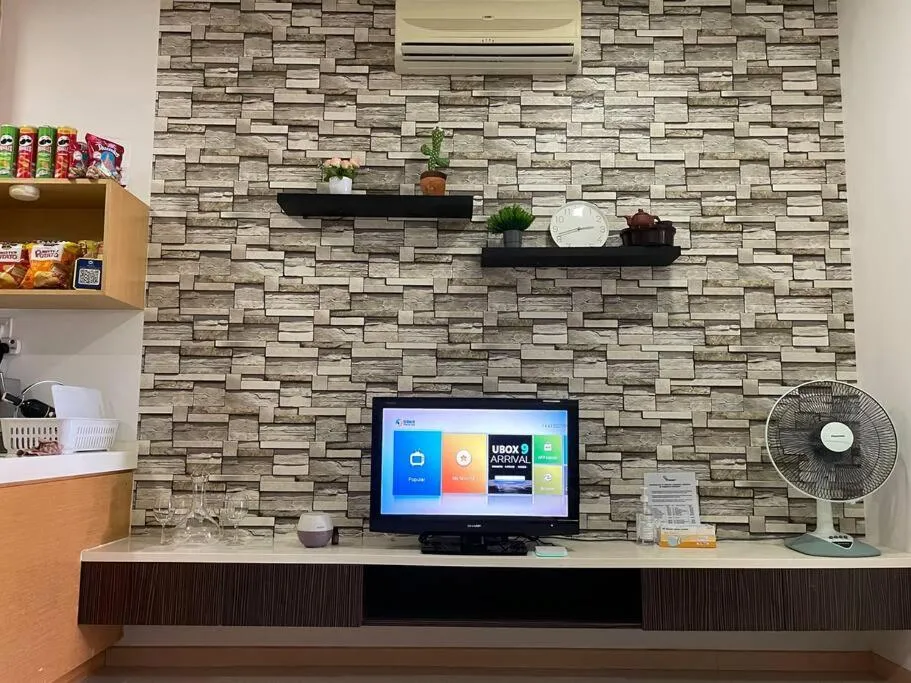 Private Jacuzzi Staycation at KL City 152