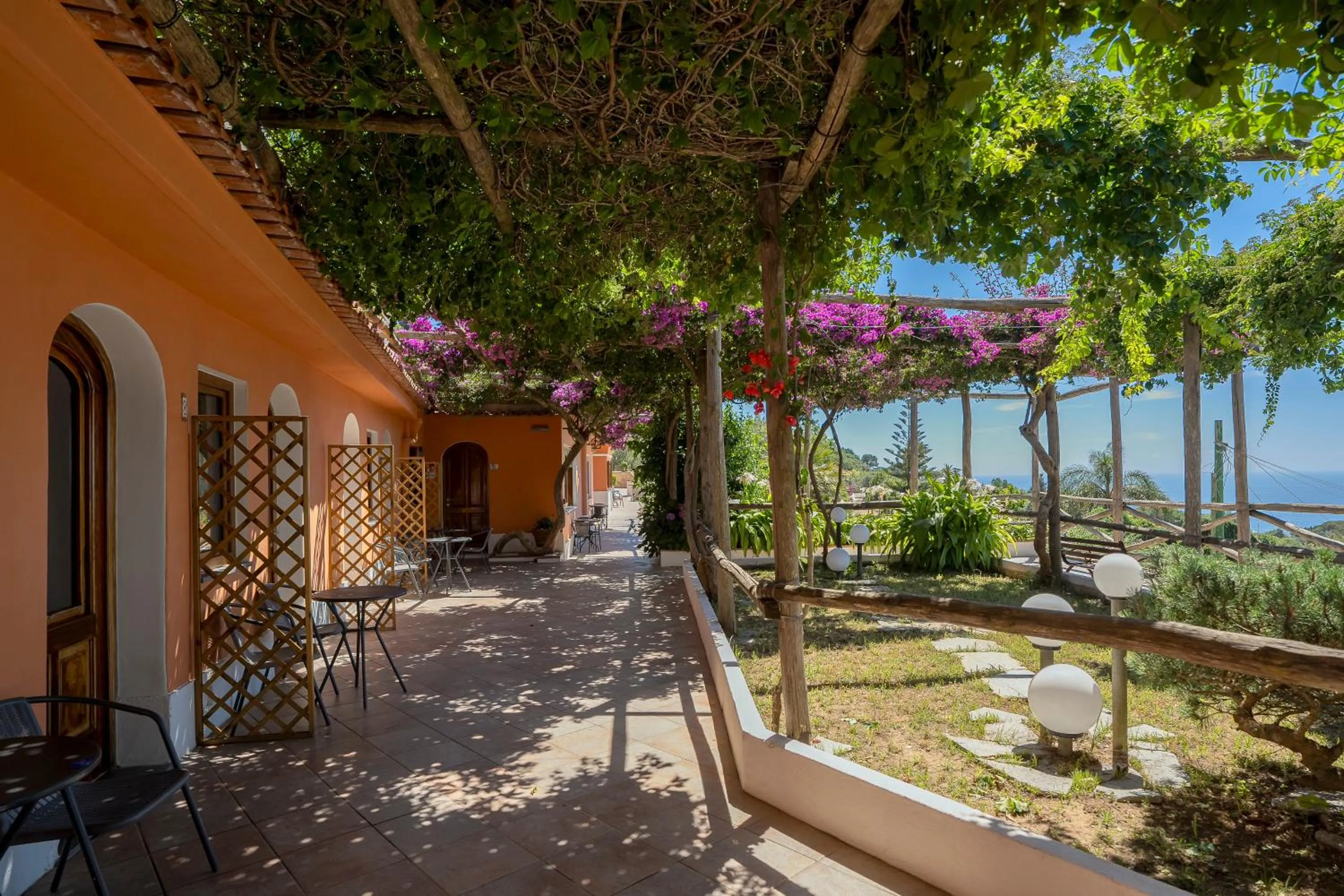 Garden in Hotel Il Girasole