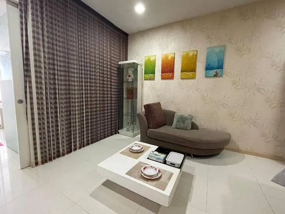 Private Jacuzzi Staycation at KL City 921