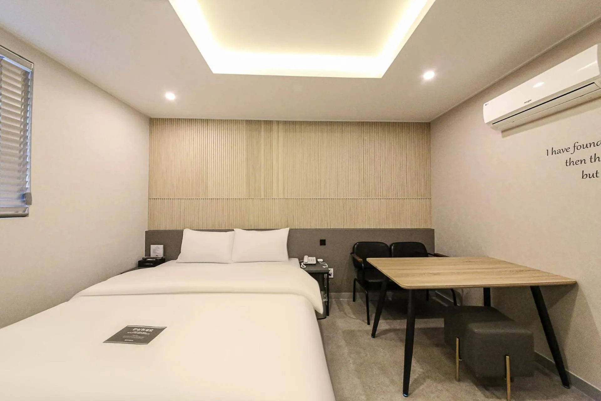 Photo of the whole room, Bed in Hotel 24st Prestige