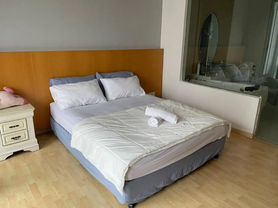 Private Jacuzzi Staycation at KL City 721